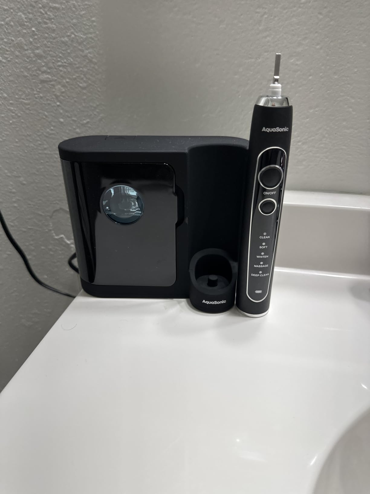 Aquasonic Black Series PRO UV – Ultra-Whitening Electric Toothbrush – 5 Modes & Smart Timers – UV Sanitizing Base, Premium Travel Case & 6 Proflex Brush Heads – ADA Accepted - Customer Photo 1