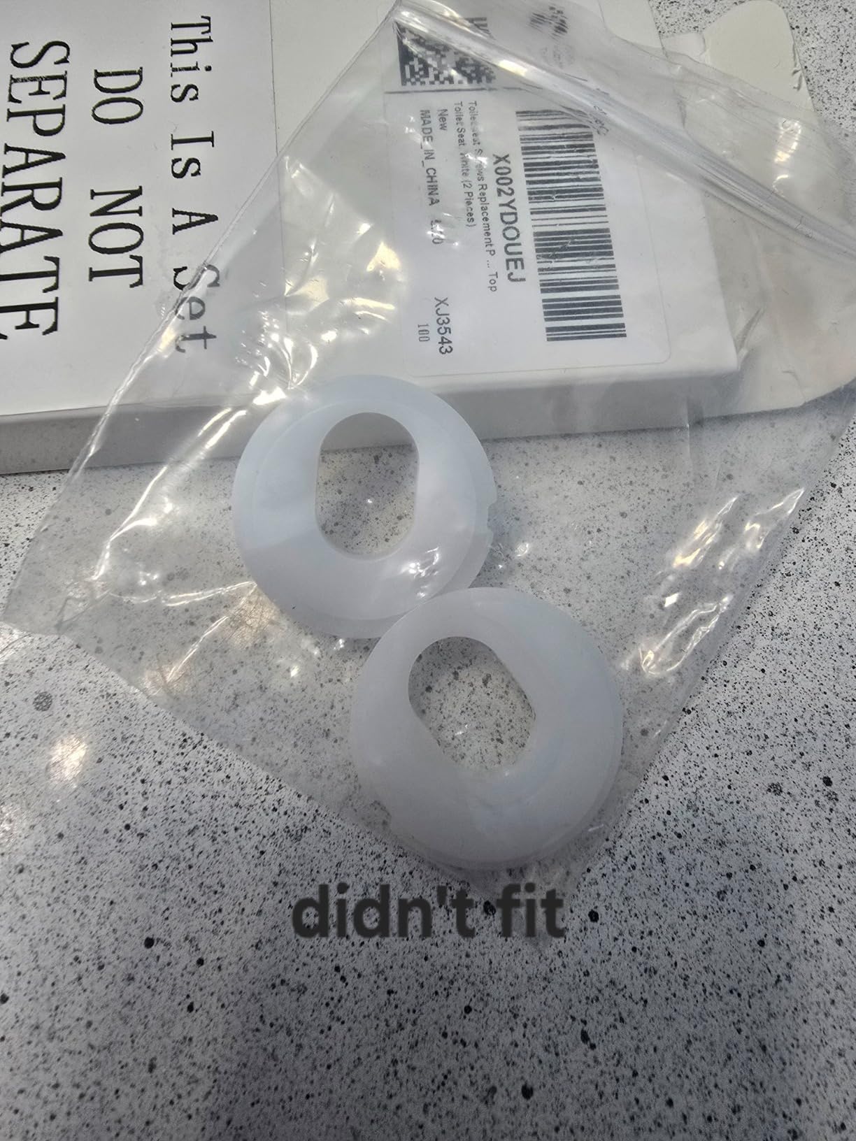 Jetec 2 Pieces Toilet Seat Screws Replacement Kit Plastic Bolts with Plastic Nuts and Washers Parts Kit for Fixing The Top Toilet Seat, White - Customer Photo 2