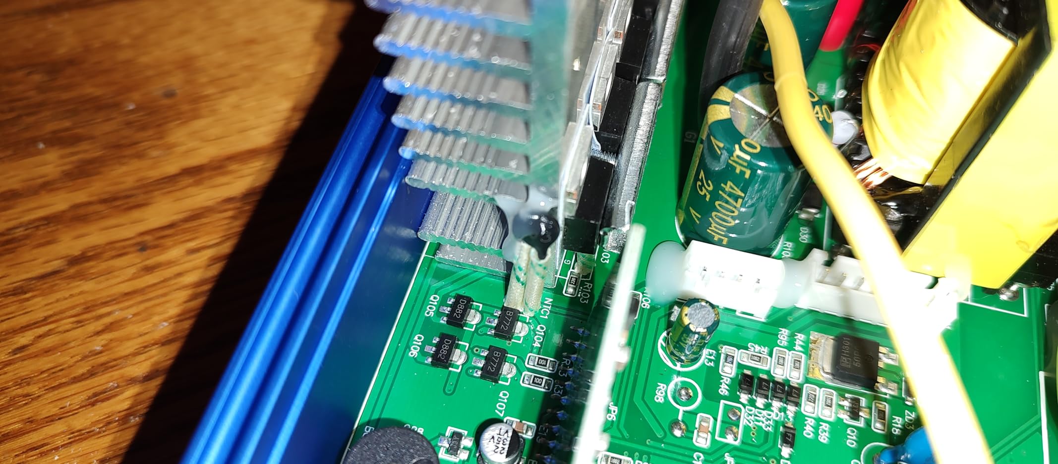 Pure Sine Wave Power Inverter 1000W DC12V to AC 110V with Dual sockets and USB, LCD Remote kit. (1000W) - Customer Photo 2