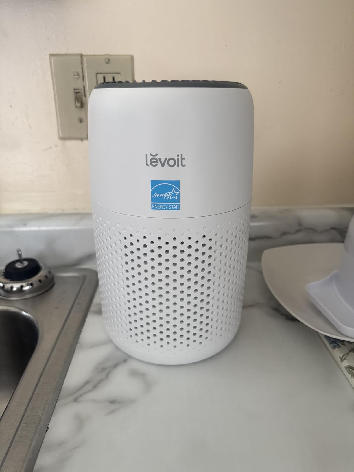LEVOIT Air Purifiers for Bedroom Home Dorm, 3-in-1 Filter Cleaner with Fragrance Sponge for Better Sleep, Filters Smoke, Allergies, Pet Dander, Odor, Dust, Office, Desktop, Core Mini-P, White - Customer Photo 2