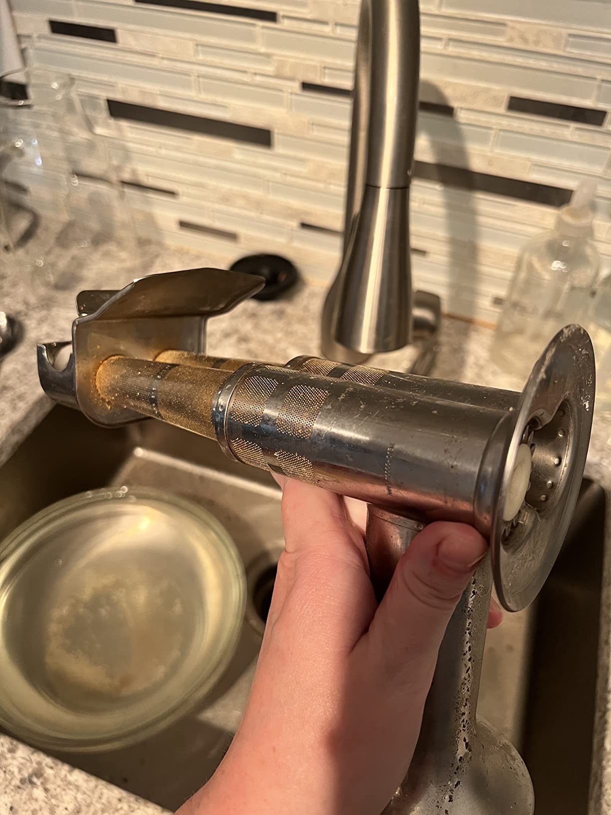 AG-7500SFH Stainless Steel Premium Cold Press Slow Juicer, SUS-304 Food Grade, Anti-Jamming Auto-Reverse Function, 10-Year Warranty - Customer Photo 2