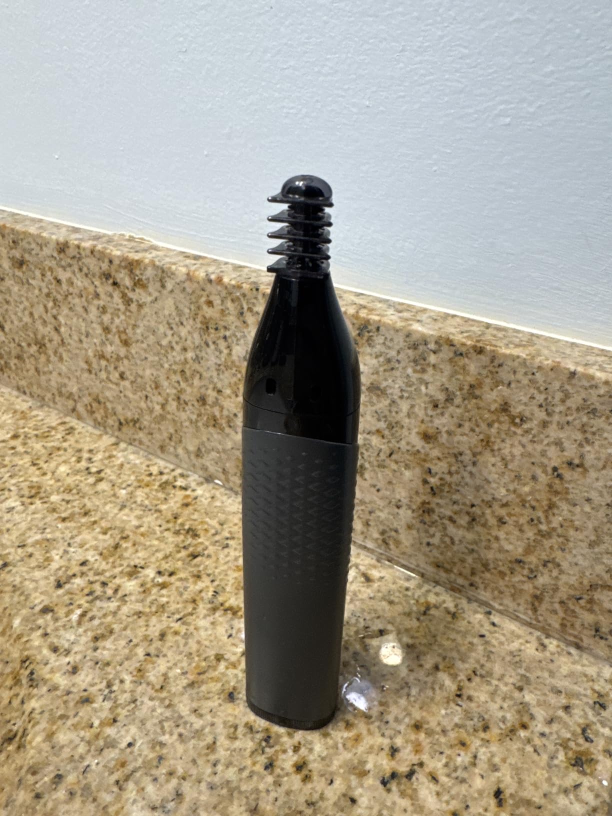 Norelco Philips Nose Trimmer 3000, for Nose, Ears Eyebrows, NT3600/62 - Customer Photo 1