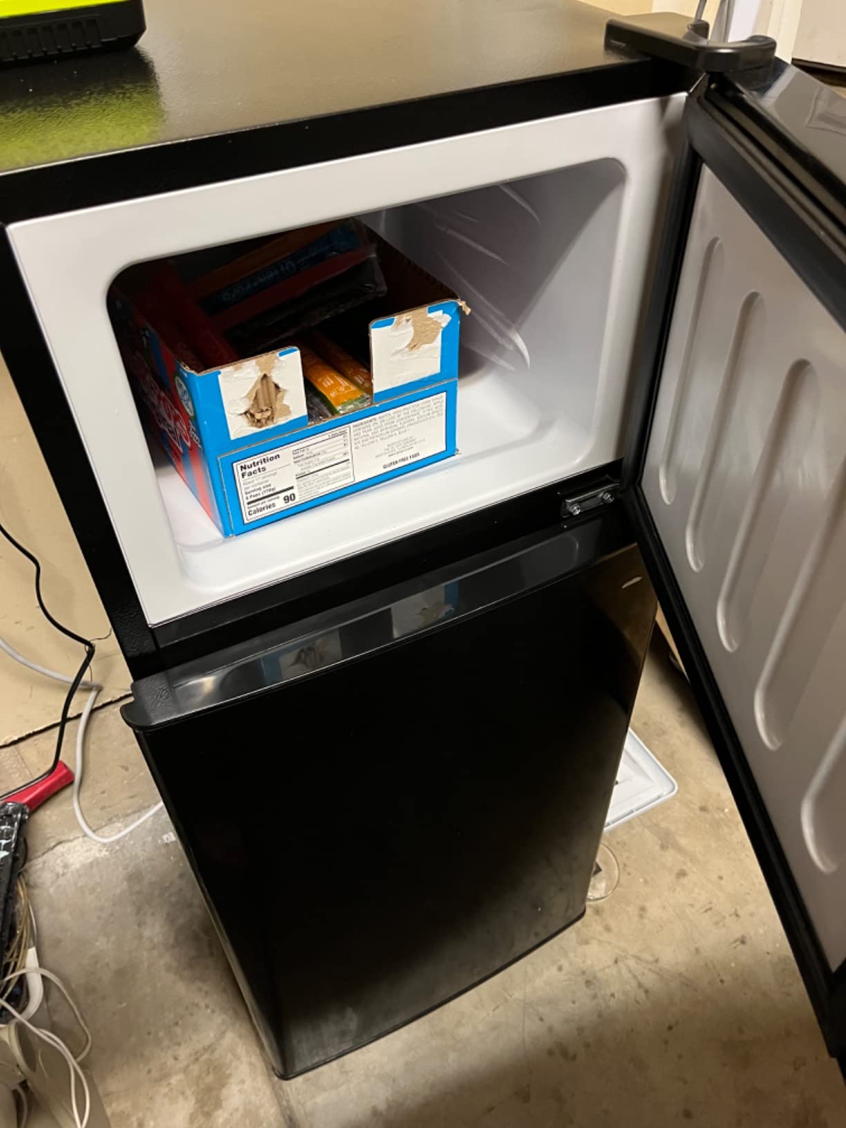 Anukis Compact Refrigerator 3.8 Cu Ft 2 Door Mini Fridge with Freezer for Apartment, Dorm, Office, Family, Basement, Garage - Black Customer Review Anukis Compact Refrigerator 3.8 Cu Ft 2 Door Mini Fridge with Freezer for Apartment, Dorm, Office, Family, Basement, Garage - Black - Customer Photo 1