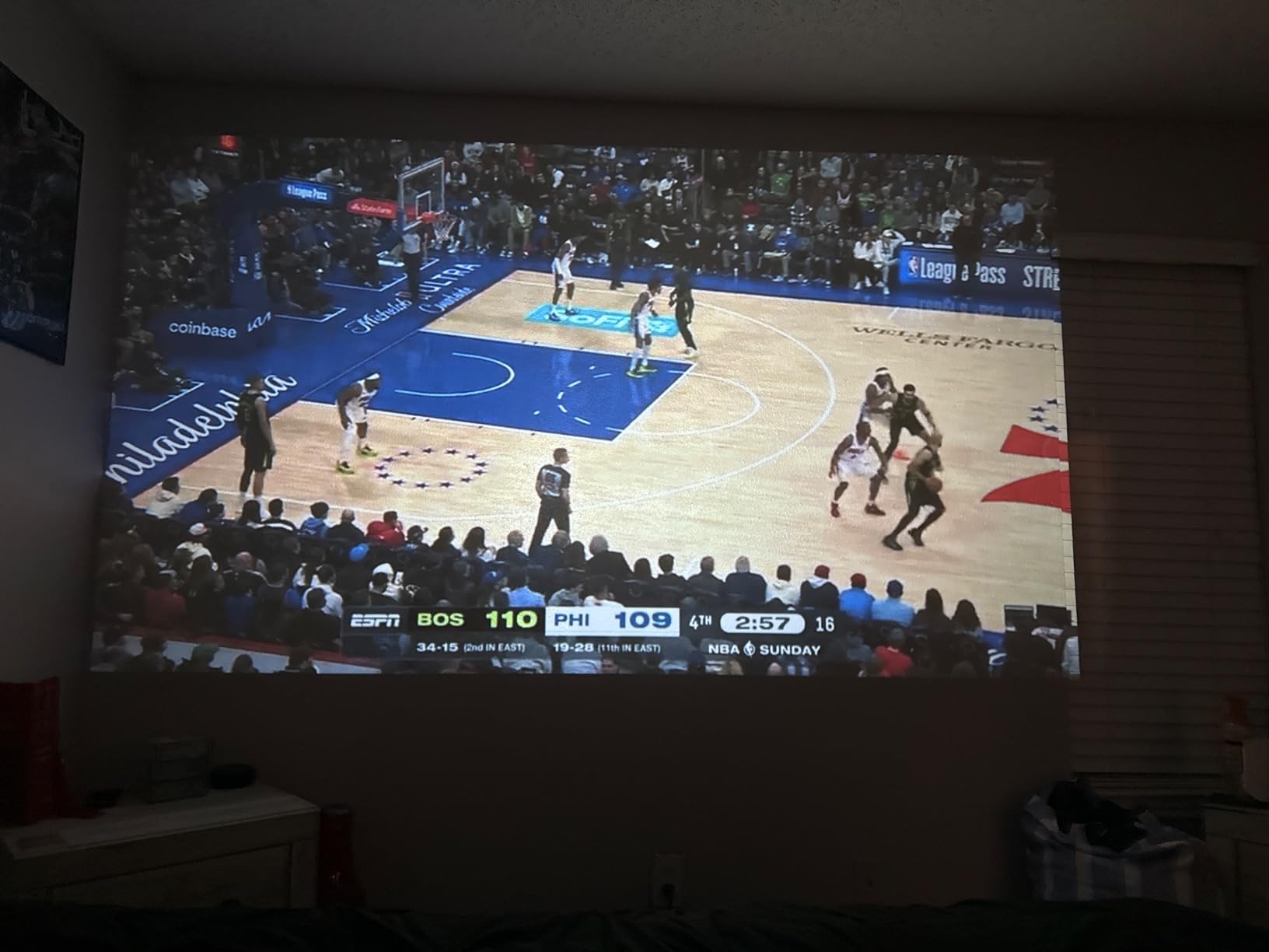 Mini Projector, CLOKOWE 2024 Upgraded Portable Projector with 9000 Lux and Full HD 1080P, Movie Projector Compatible with iOS/Android Phone/Tablet/Laptop/PC/TV Stick/Box/USB Drive/Game Console - Customer Photo 1