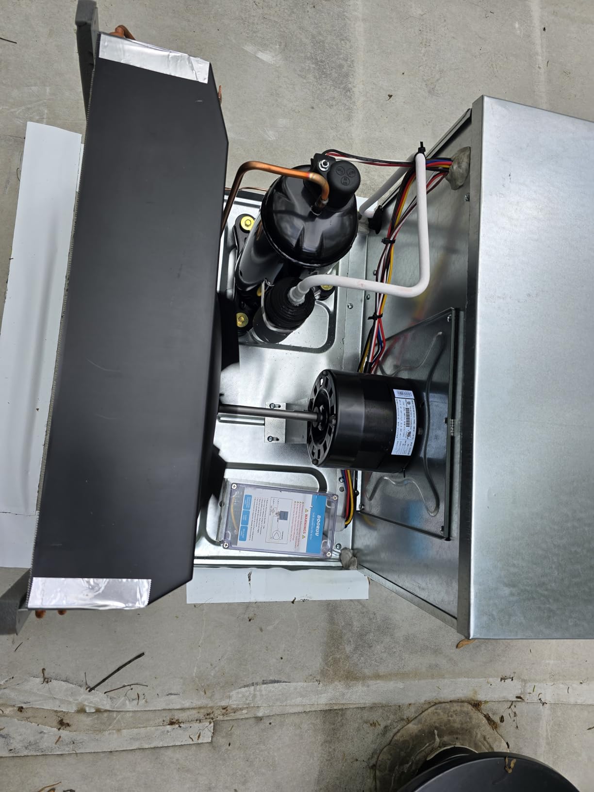 Coleman-Mach 48203-069 Signature Series MACH 3 Plus Medium-Profile Air Conditioner - 13,500 BTU, Textured Black (Wood Skid) - Customer Photo 1