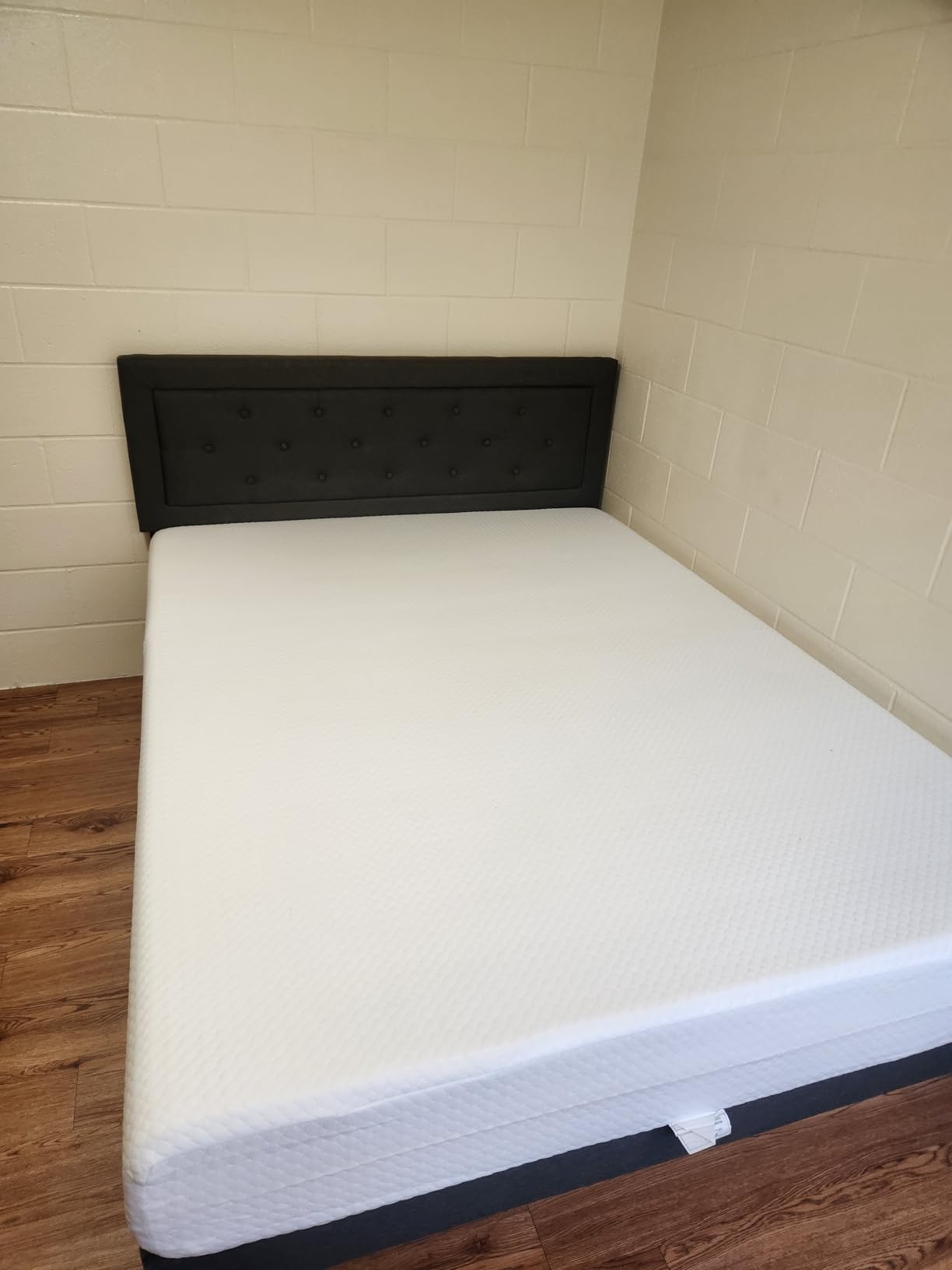 FDW 10 Inch Queen Mattress | Medium Firm | Gel Memory Foam Mattress | Bed in a Box, CertiPUR-US Certified | Pressure Relief, Cooling Ventilated Foam | Washable Removable Cover customer photo 1