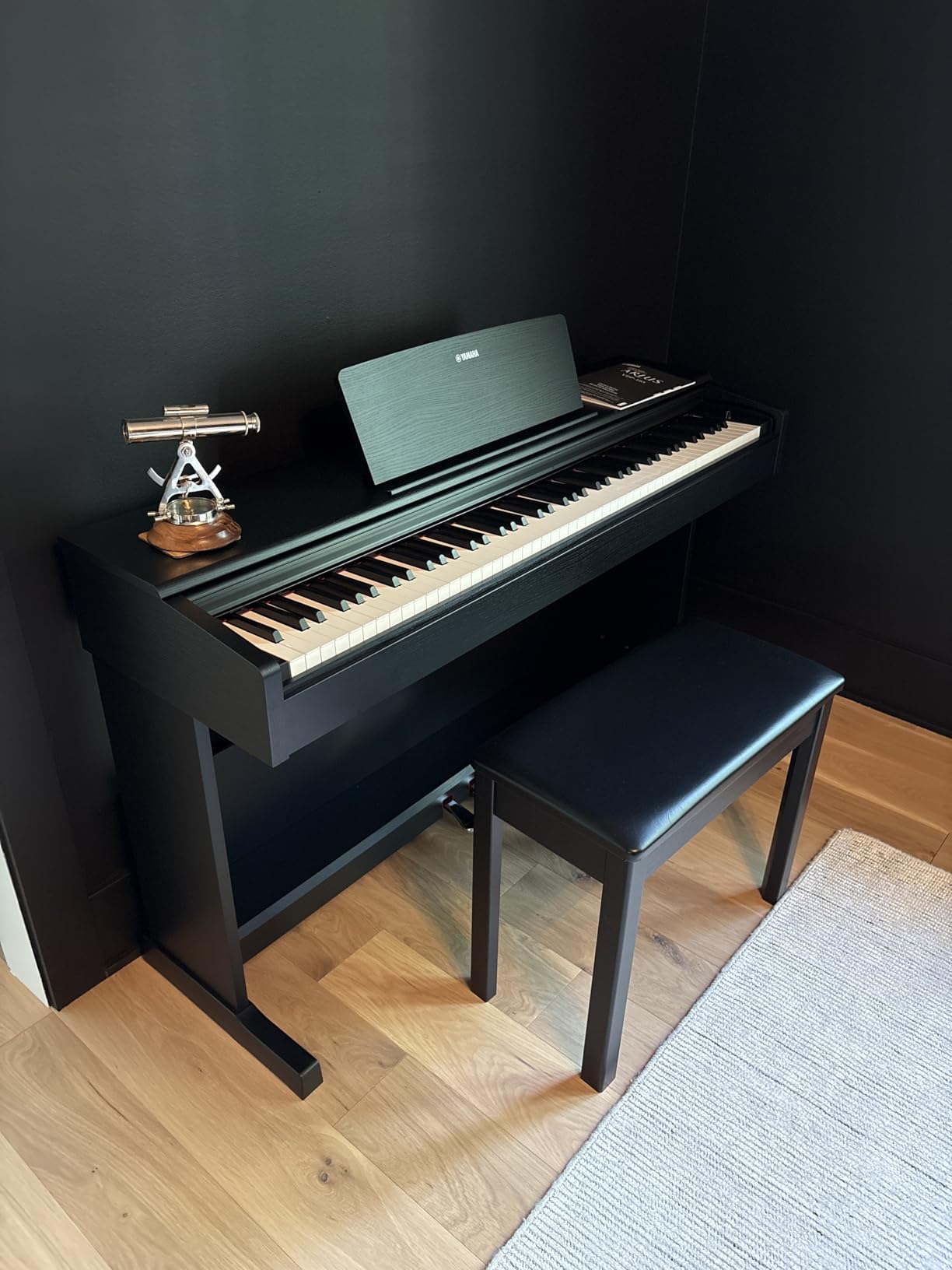 Yamaha Arius Series 88-Key Weighted Action Upright Digital Piano for Beginner and Intermediate Players, Dynamic Response, Grand Piano Sound, 3-pedal Unit, Bench Included, Rosewood YDP105R - Customer Photo 2