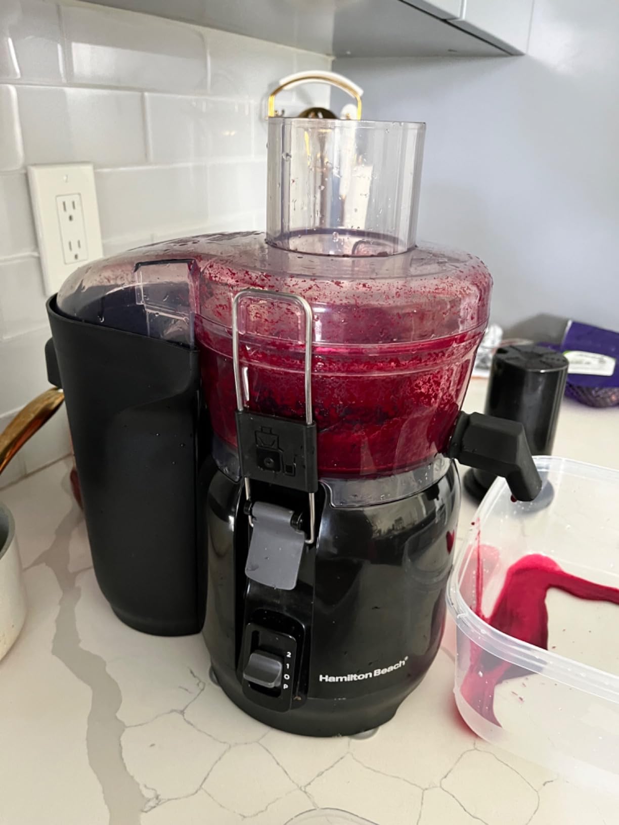 Hamilton Beach Juice & Blend 2-in-1 Juicer Machine and 20 oz. Blender, Big Mouth Large 3