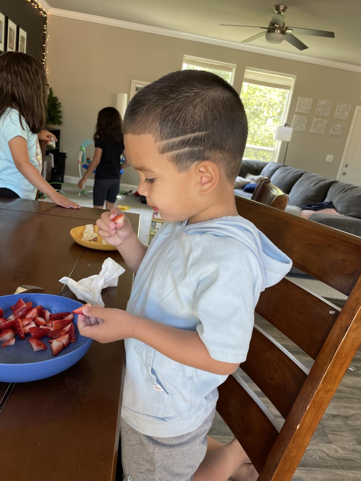 FADEKING® Professional Hair Clippers for Men - Cordless Hair Clippers, LCD Display Barber Clippers for Hair Cutting & Mens Grooming with Travel Case (Gold+Bronze) - Customer Photo 2