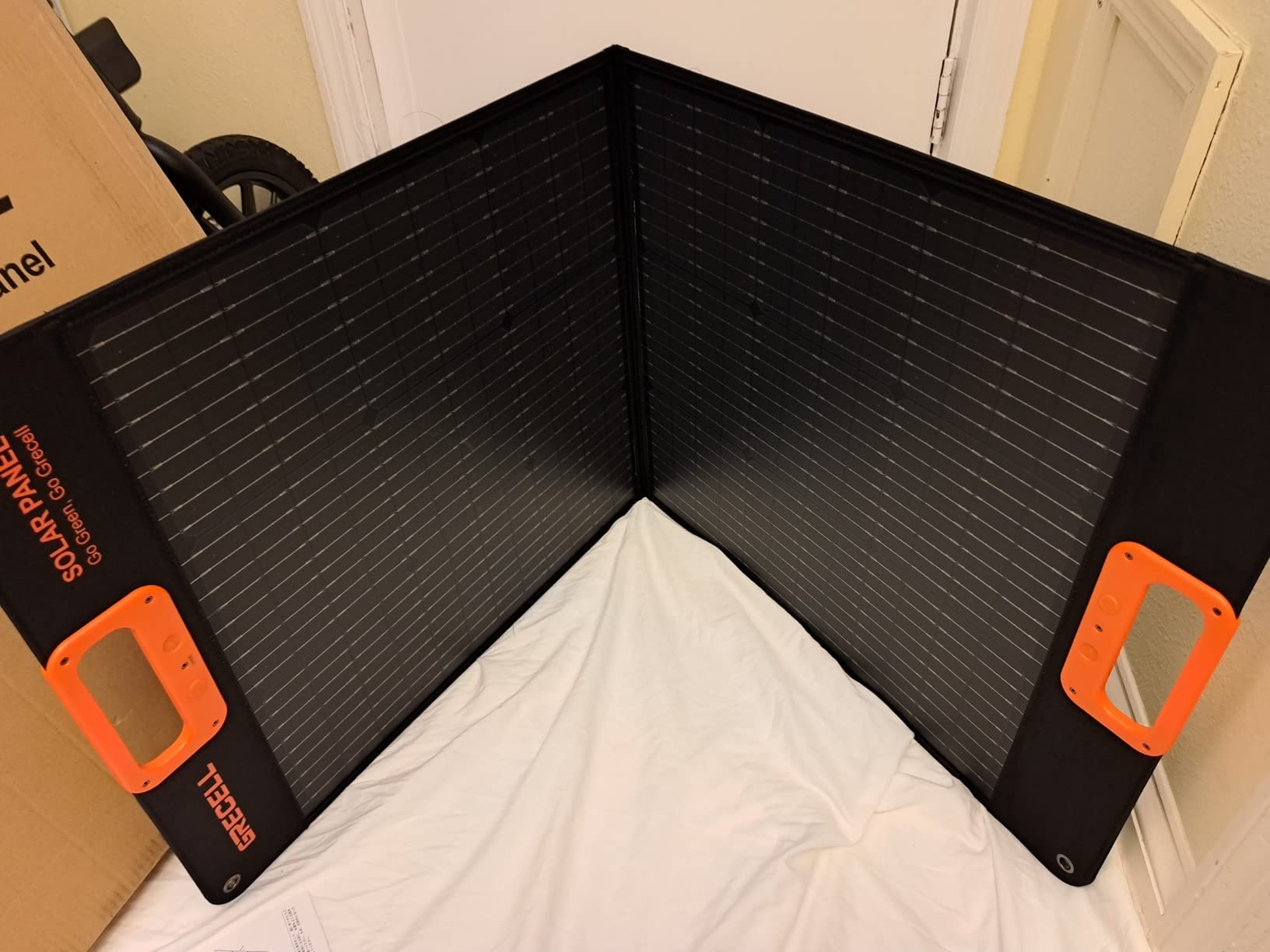 GRECELL 100W Portable Solar Panel for Power Station Generator, 20V Foldable Solar Cell Solar Charger with High-Efficiency Battery Charger for Outdoor Camping Van RV Trip - Customer Photo 2