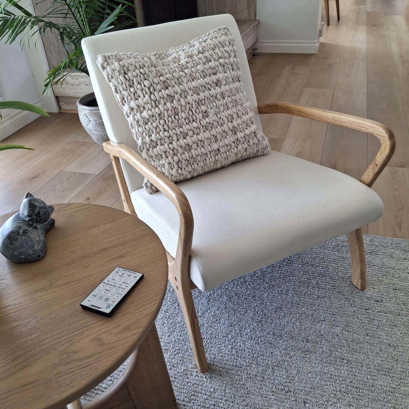 ELUCHANG Accent Chair with Lumbar Pillow,Mid-Century Modern Armchair, Linen Fabric Comfy Reading, Lounge Side Chair for Living Room Bedroom Apartment,Easy Assembly(Beige) - Customer Photo 1