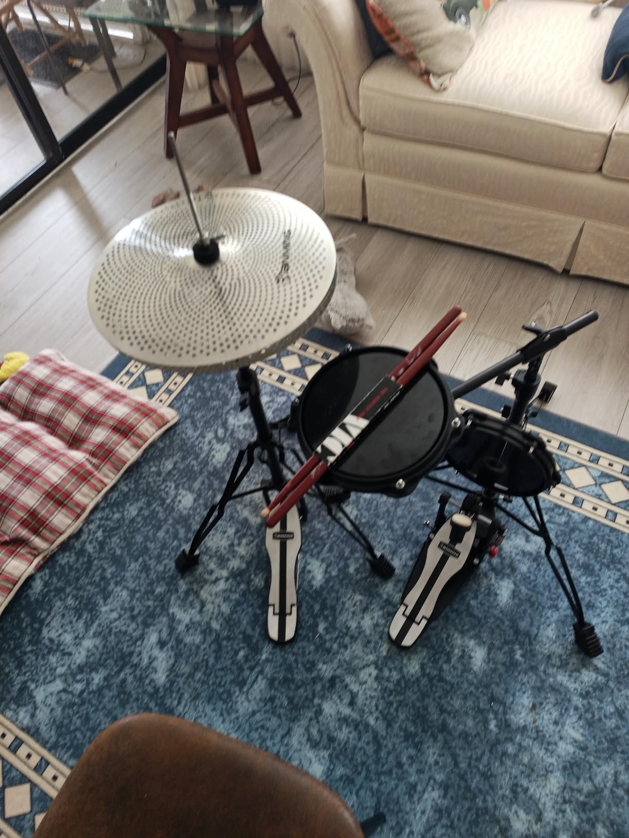 RANMING Practice Drum Pad Stand Kit Silent Drum Pad Set Drum Set Practice Kit with 1 Bass Drum Pedal,Hi-Hat Pedal,2 Drum stand,14 Inch Silent Cymbal,Dumb Drums for Beginners Adults (Black) - Customer Photo 2