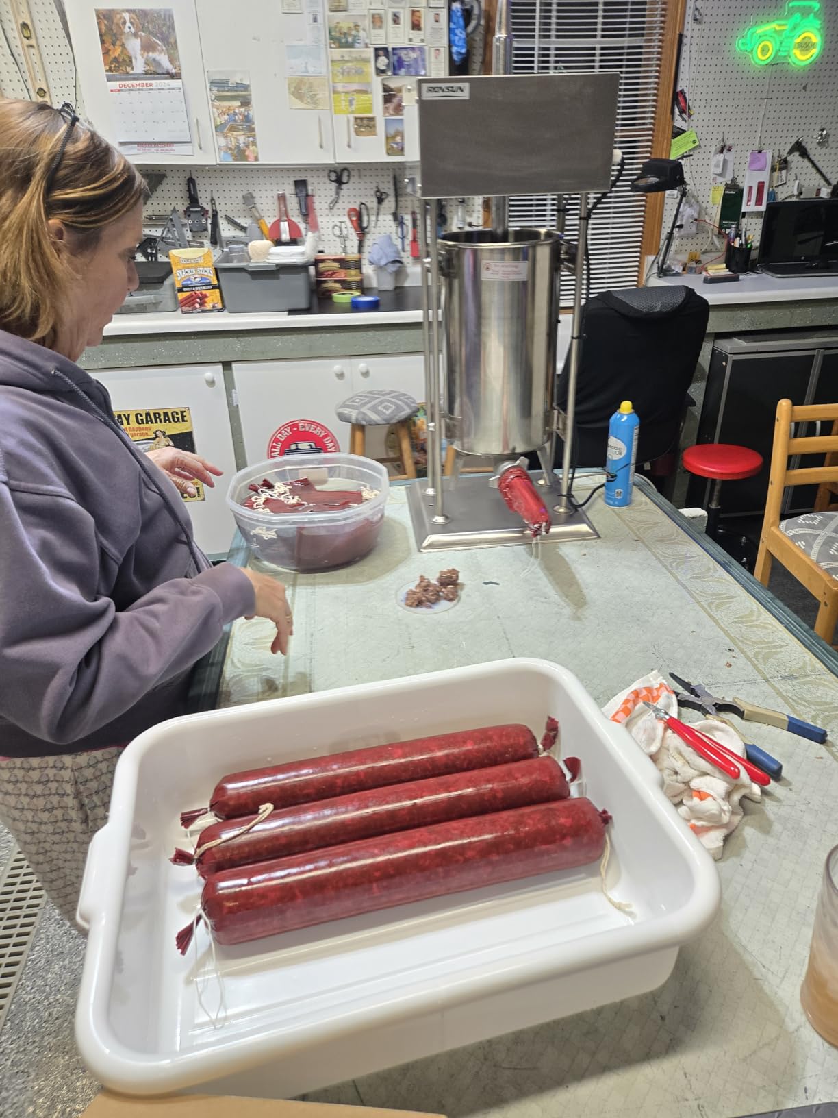 ROVSUN 24.3LBS/15L Electric Sausage Stuffer, Adjustable Speed Stainless Steel Sausage Maker Meat Stuffer Customer Review ROVSUN 24.3LBS/15L Electric Sausage Stuffer, Adjustable Speed Stainless Steel Sausage Maker Meat Stuffer - Customer Photo 1