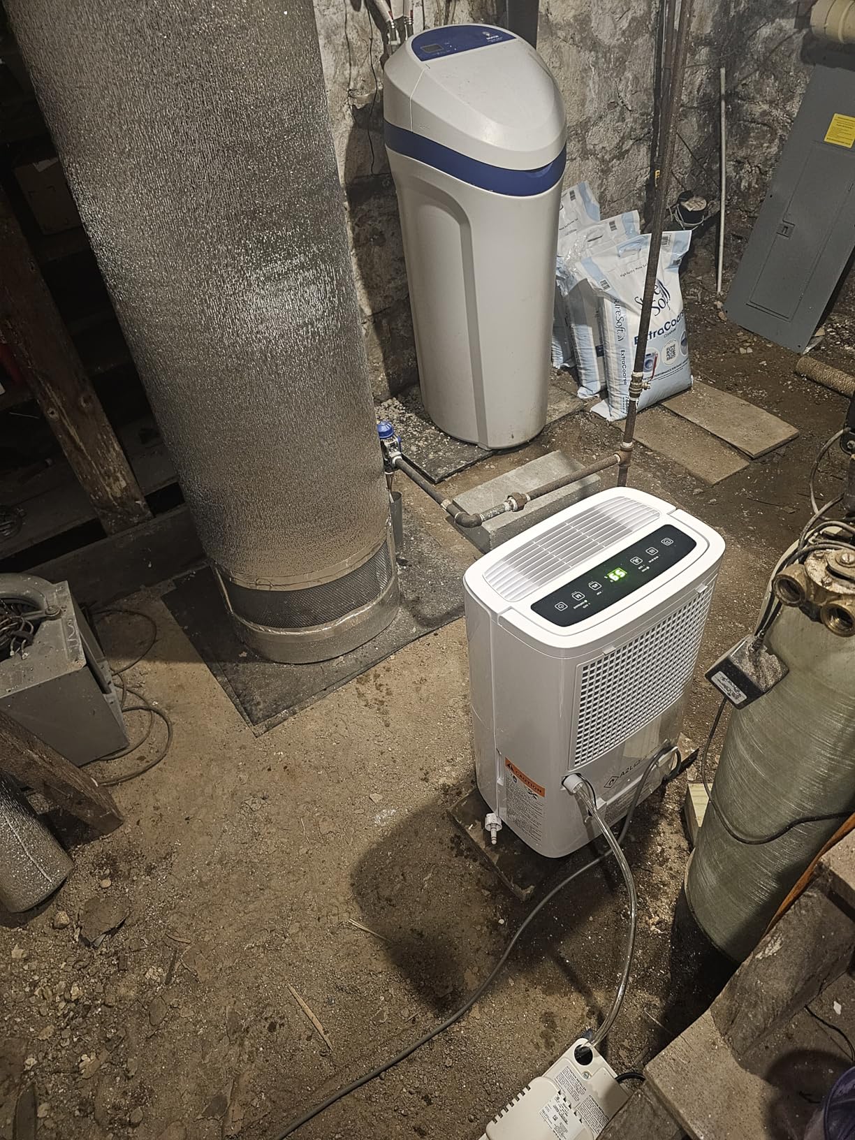 Uhome 30 Pint Dehumidifier with Activated Carbon Filter, Ultra Quiet, Humidity Sensor Customer Review Uhome 30 Pint Dehumidifier with Activated Carbon Filter, Ultra Quiet, Humidity Sensor - Customer Photo 1