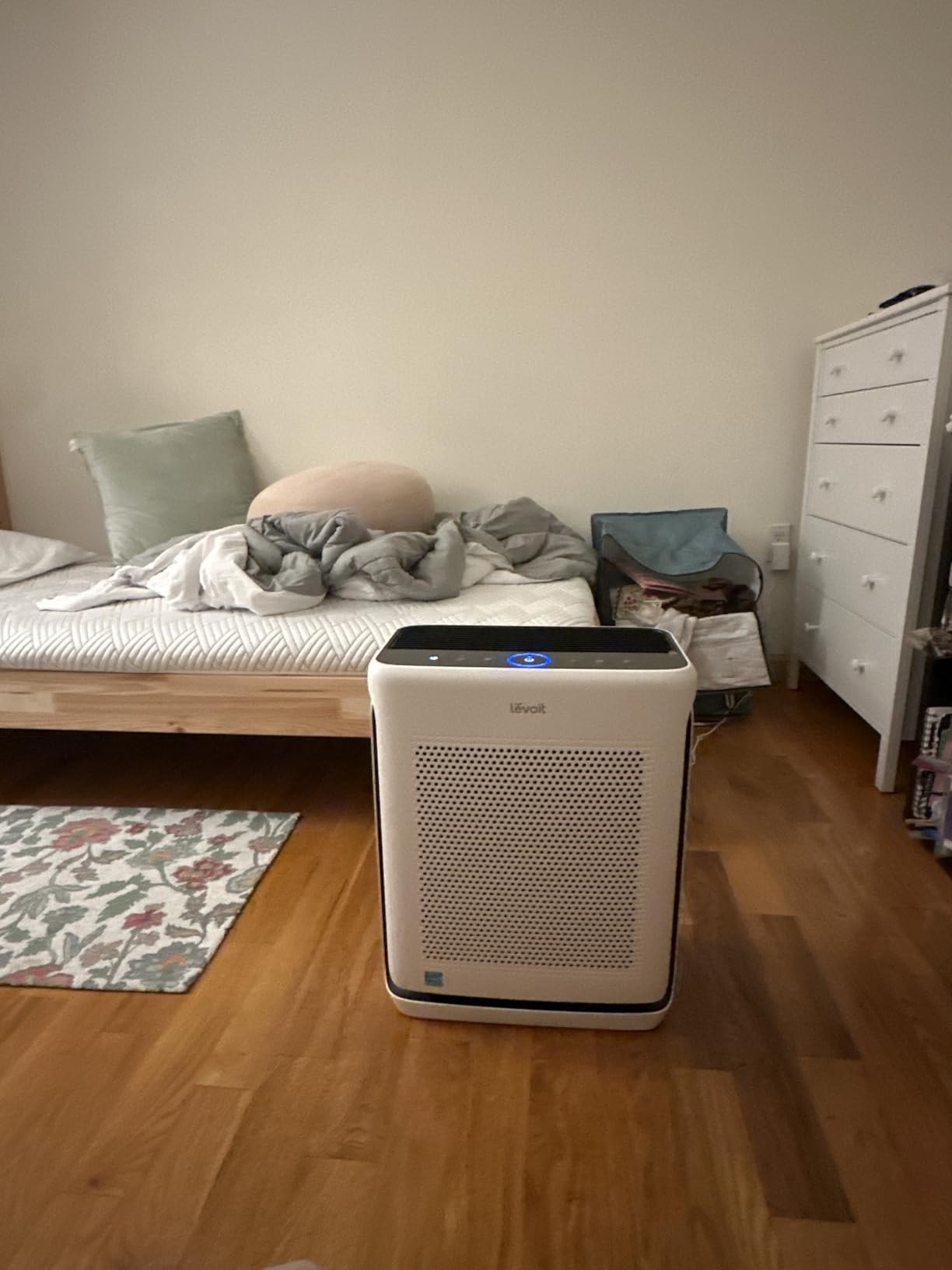 LEVOIT Air Purifiers for Home Large Room Up to 1875 Ft² with Washable Pre-Filter, AHAM VERIFIDE, Air Quality Monitor, HEPA Sleep Mode for Allergies, Pet Hair in Bedroom, Vital 200S-P, White - Customer Photo 1