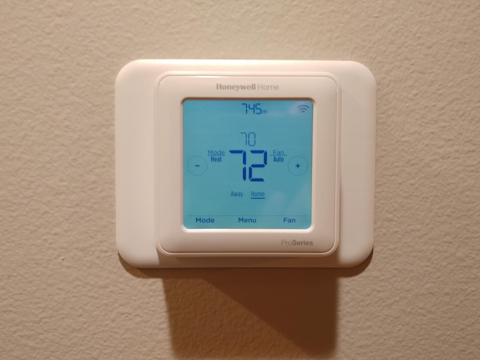Honeywell Home TH6320ZW2007/U Z-Wave T6 Pro Programmable Touchscreen Thermostat - Customer Photo 1