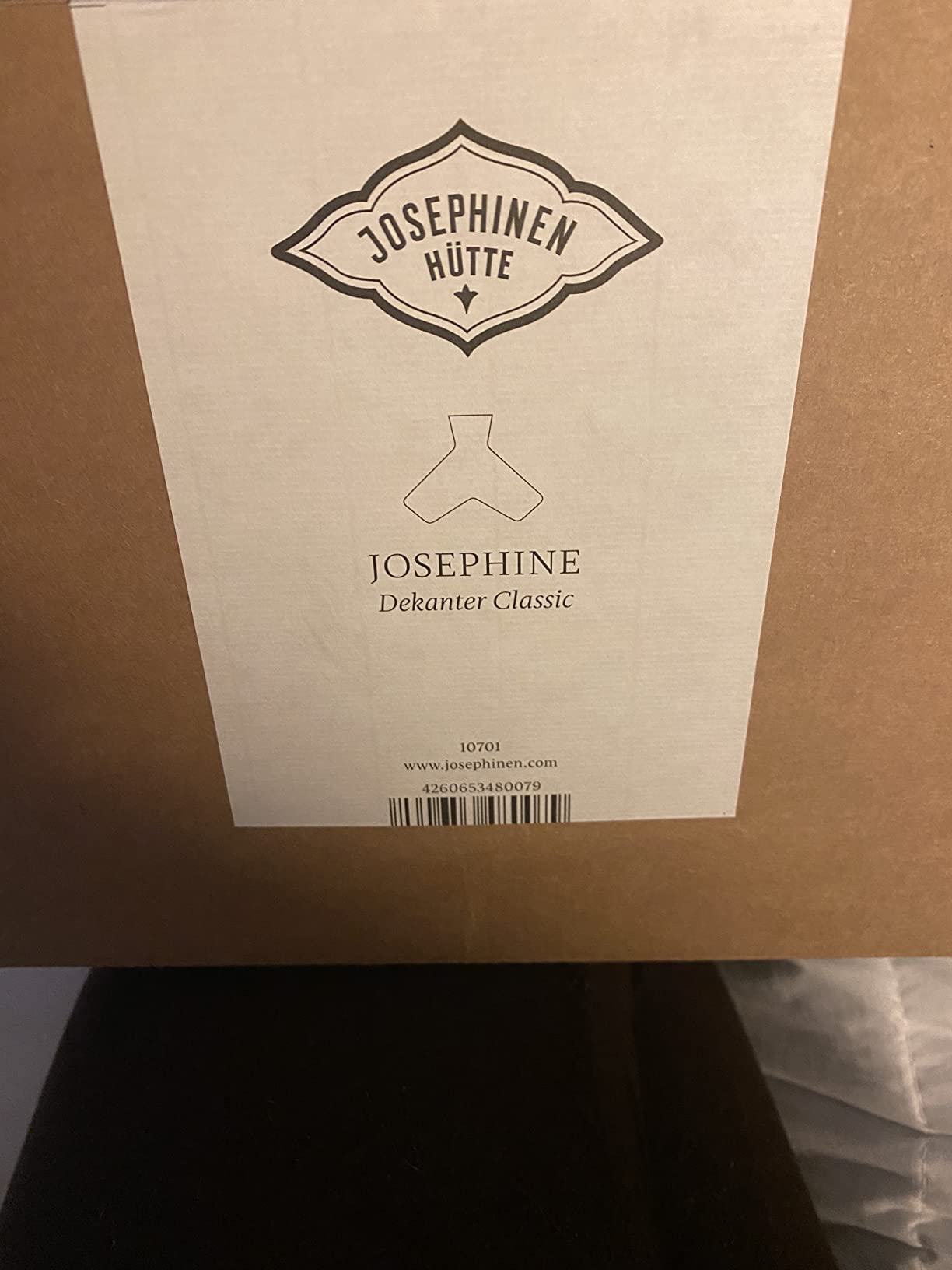 Josephinenhütte - JOSEPHINE Decanter - Brilliant - Hand blown decanter - This crystal glass decanter is designed for 0.75l wine bottles. - Customer Photo 4