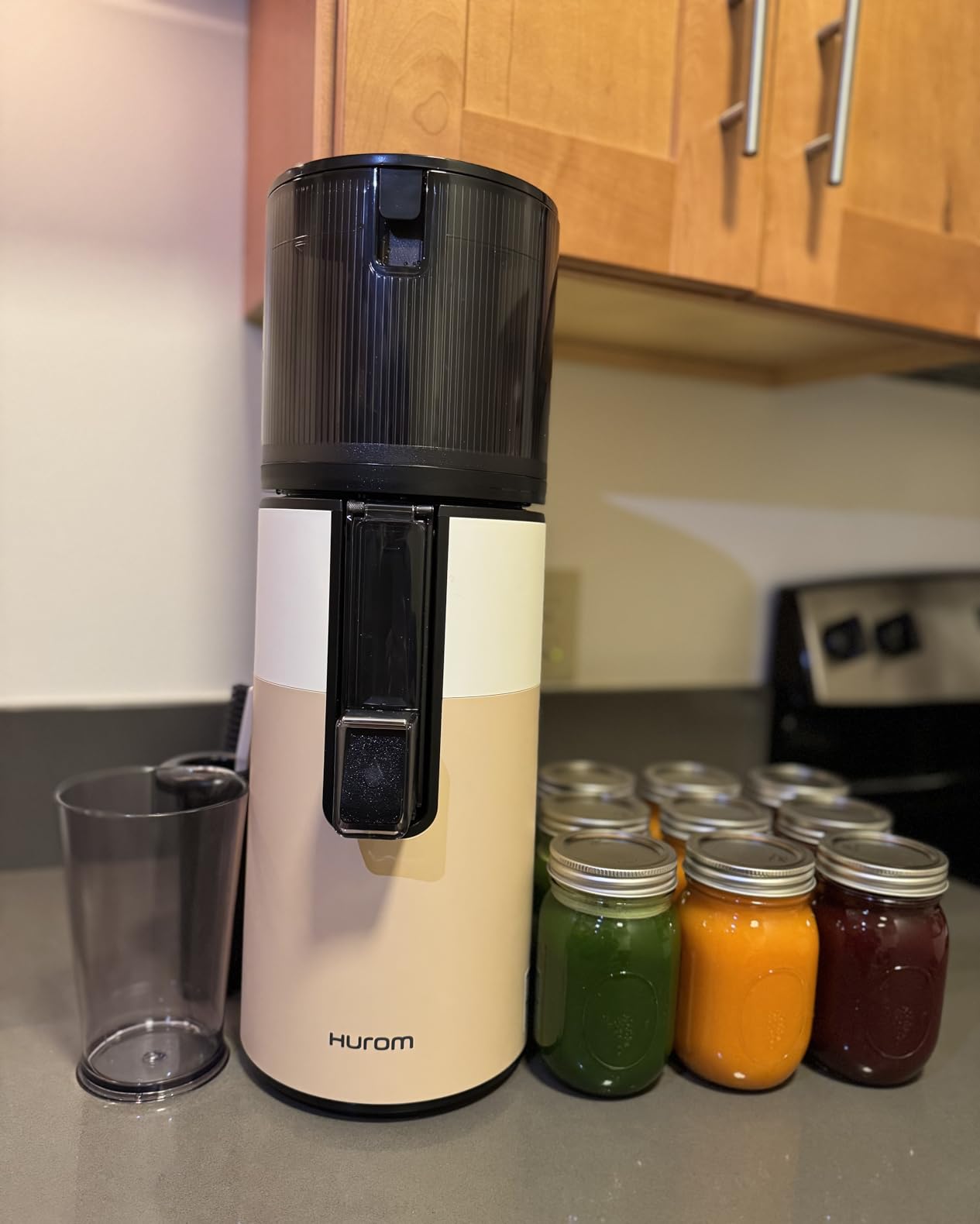 Hurom H400 Cold Press Juicer Machine, Award Winning Masticating Slow Juicer, Easy to Clean, Strainer & Hands Free with Self Feeding, Wide Mouth Hopper, Easy Assembly (Matte Black) - Customer Photo 1