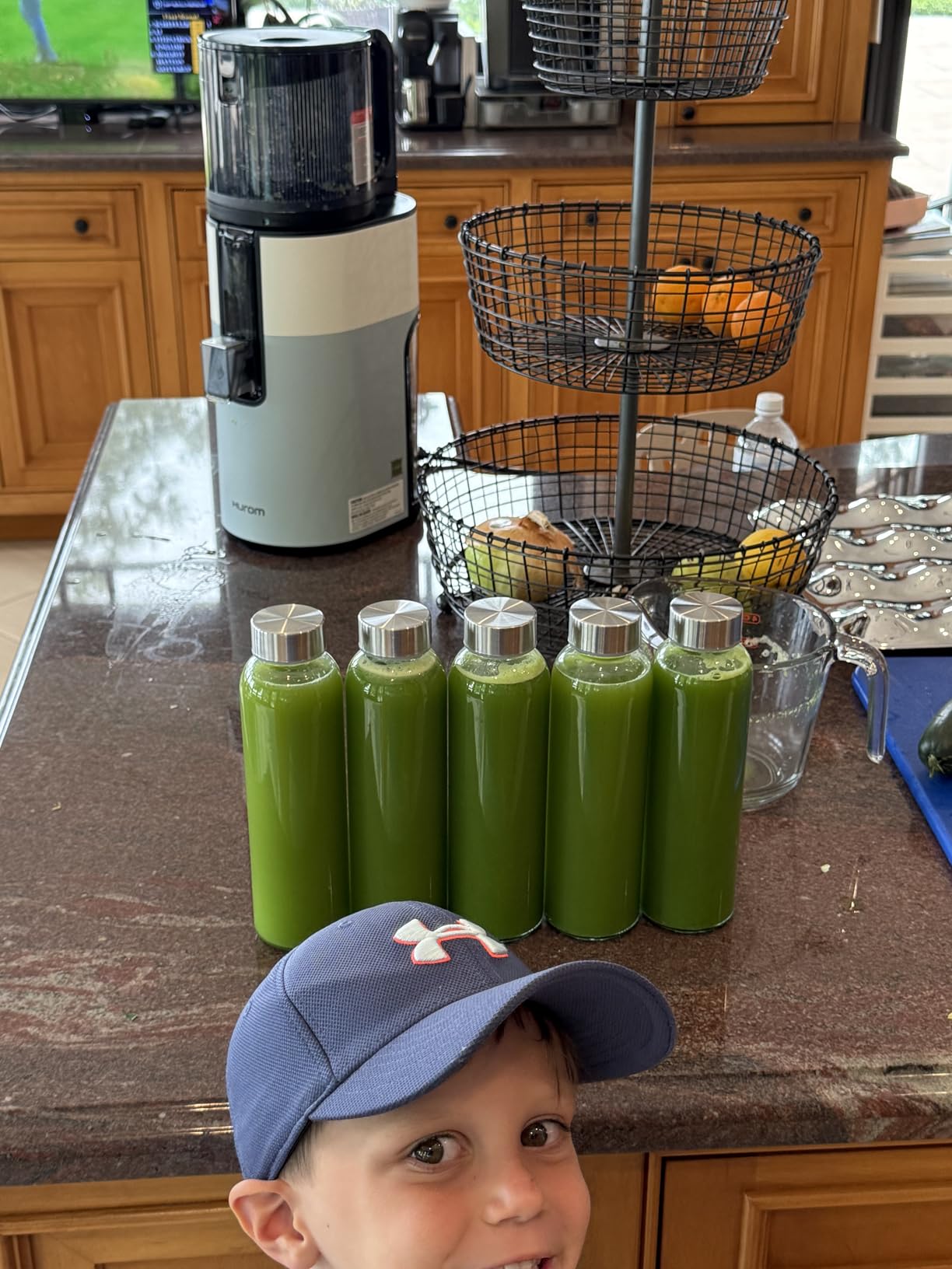 Hurom H400 Cold Press Juicer Machine, Award Winning Masticating Slow Juicer, Easy to Clean, Strainer & Hands Free with Self Feeding, Wide Mouth Hopper, Easy Assembly (Matte Black) - Customer Photo 1