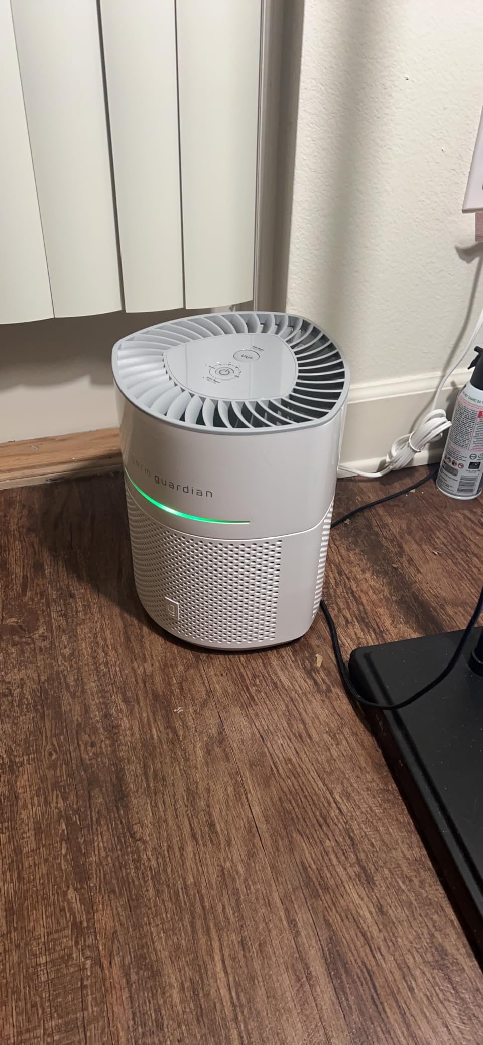 GermGuardian Airsafe+ HEPA Air Purifier for Home, Large Rooms Up To 1043 Sq. Ft. with HEPA Air Filter, UV-C Light & Air Quality Sensor, AC3000W, White - Customer Photo 1