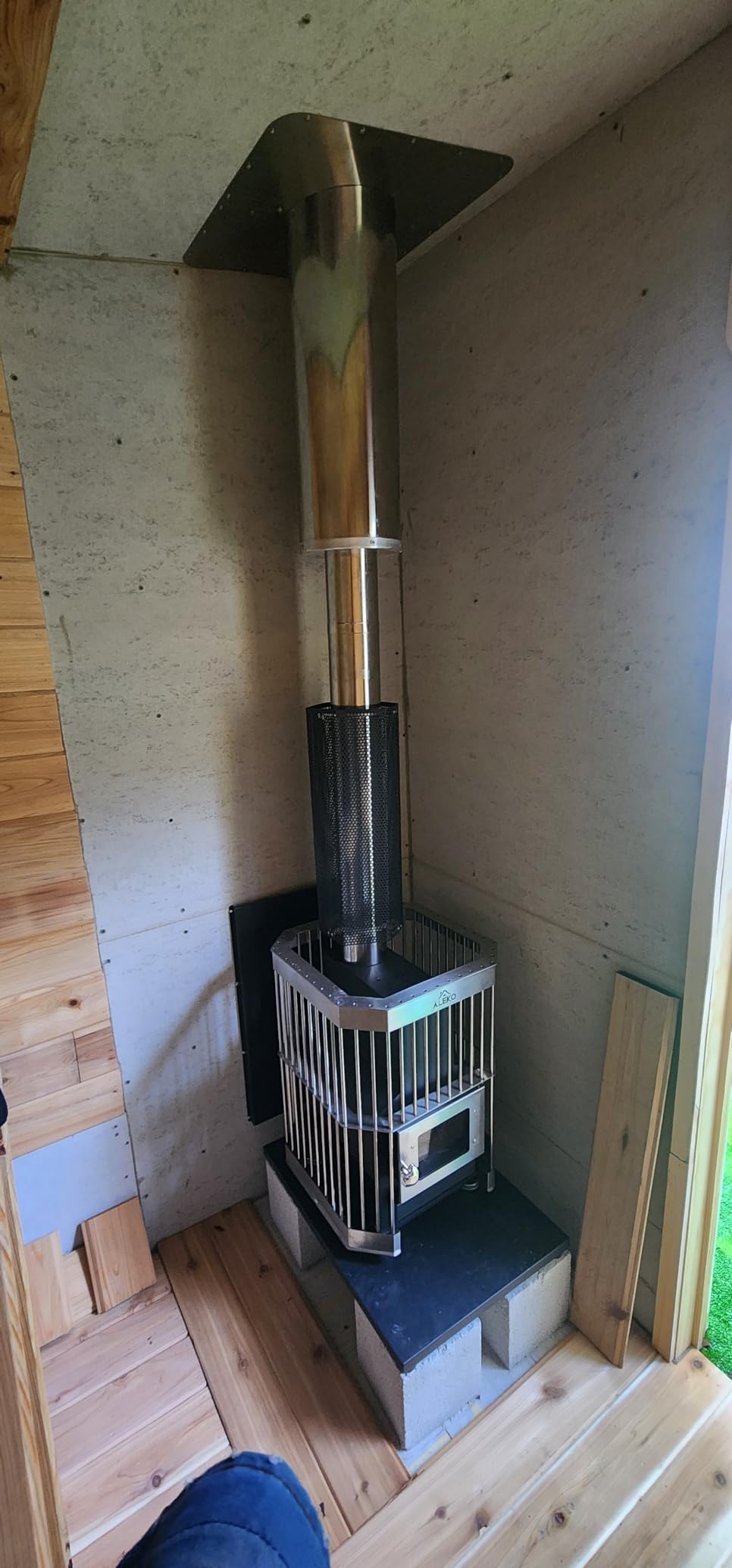 ALEKO Wood Burning Sauna Heater and Chimney Kit - Customer Photo 2