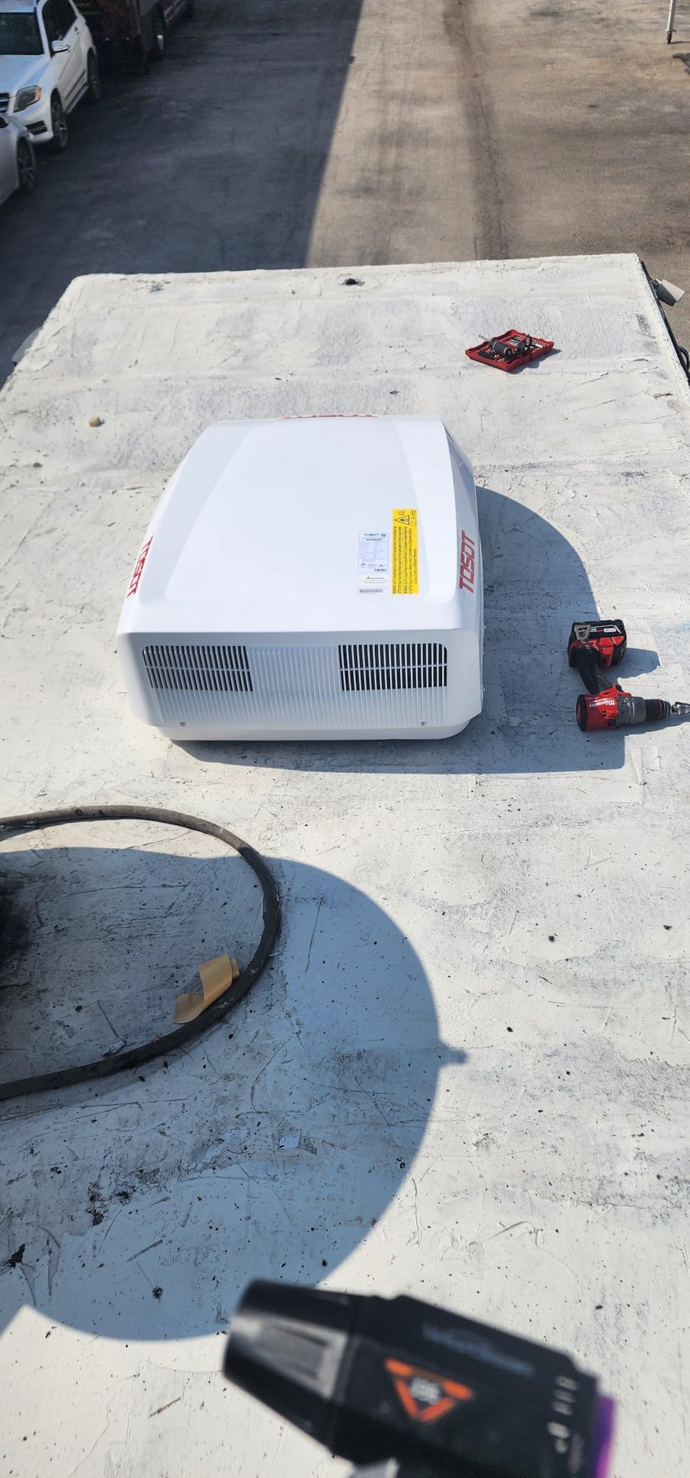 TOSOT 16000 BTU GO Cool RV Air Conditioner, Non-Ducted Camper Rooftop AC Unit with Heat Pump, WiFi and Remote Control, Air Conditioner for Campers & Trailers, White Customer Review TOSOT 16000 BTU GO Cool RV Air Conditioner, Non-Ducted Camper Rooftop AC Unit with Heat Pump, WiFi and Remote Control, Air Conditioner for Campers & Trailers, White - Customer Photo 1