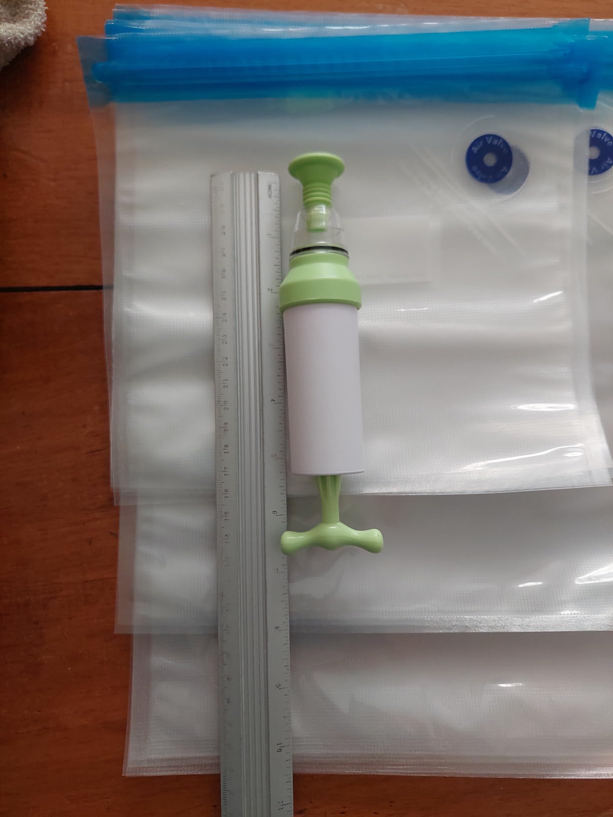 Sous Vide Bags 20pack Kit,Daarcin 3 Sizes Sous Vide Bag Kit with Pump-15 BPA Free Reusable Vacuum Sealer Bags-1 Hand Pump-2 Zipper Clips-2 Clamps for Food Storage and Sous Vide Cooking - Customer Photo 1