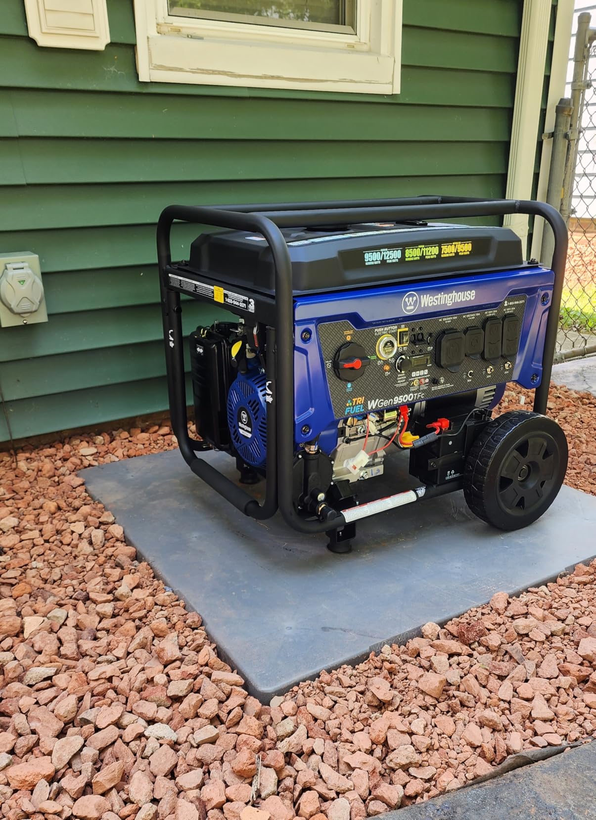 Westinghouse 12500 Peak Watt Tri-Fuel Home Backup Portable Generator, Remote Electric Start, Transfer Switch Ready, Gas, Propane, and Natural Gas Powered customer photo 2