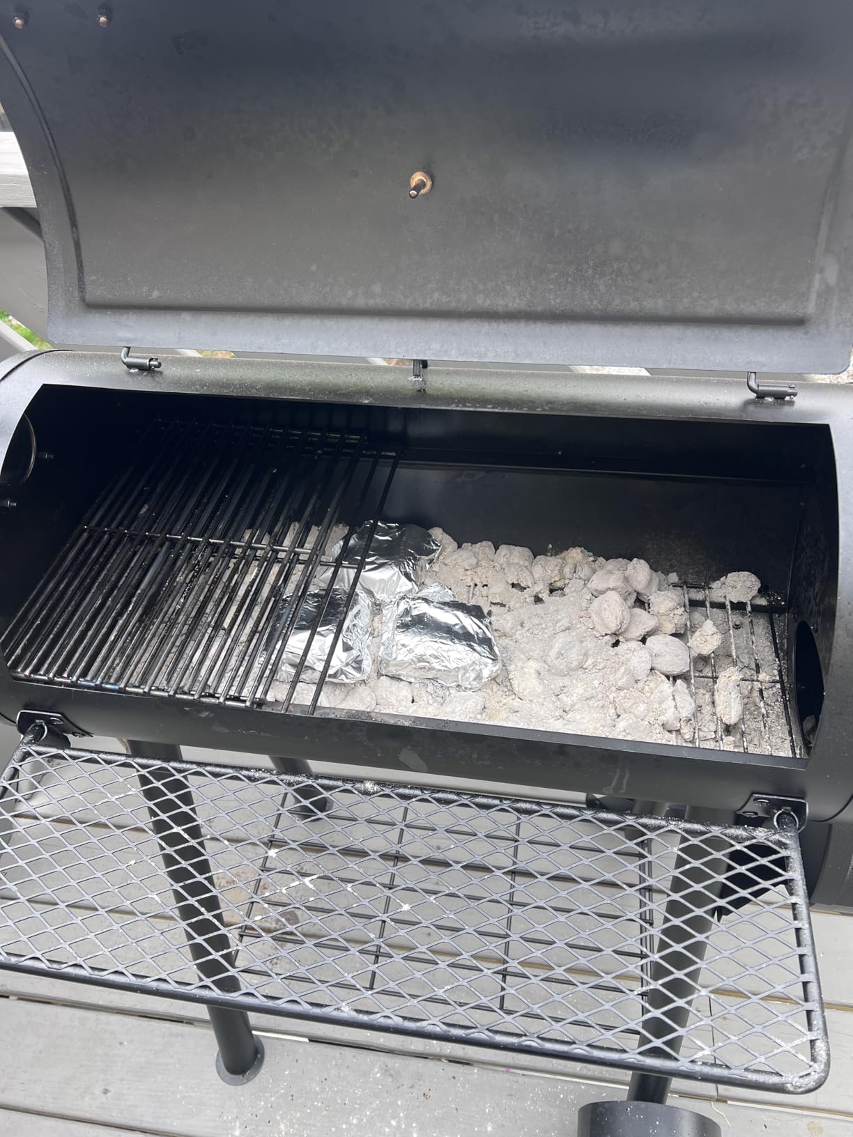 MFSTUDIO Heavy Duty Charcoal Wood Offset Outdoor Smoker Grill, Extra Large Charcoal Grill with Smoker Combo for BBQ Grilling, 941 SQ.IN. - Customer Photo 1