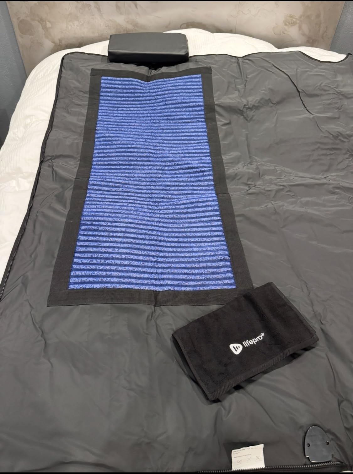 LifePro RejuvaWrap Far Infrared Sauna Blanket for Detox & Relaxation – Available in 5 Colors & 3 Models – Portable Sauna Blanket Infrared for Muscle Relief, Circulation & Recovery – 9 Heat Levels - Customer Photo 2