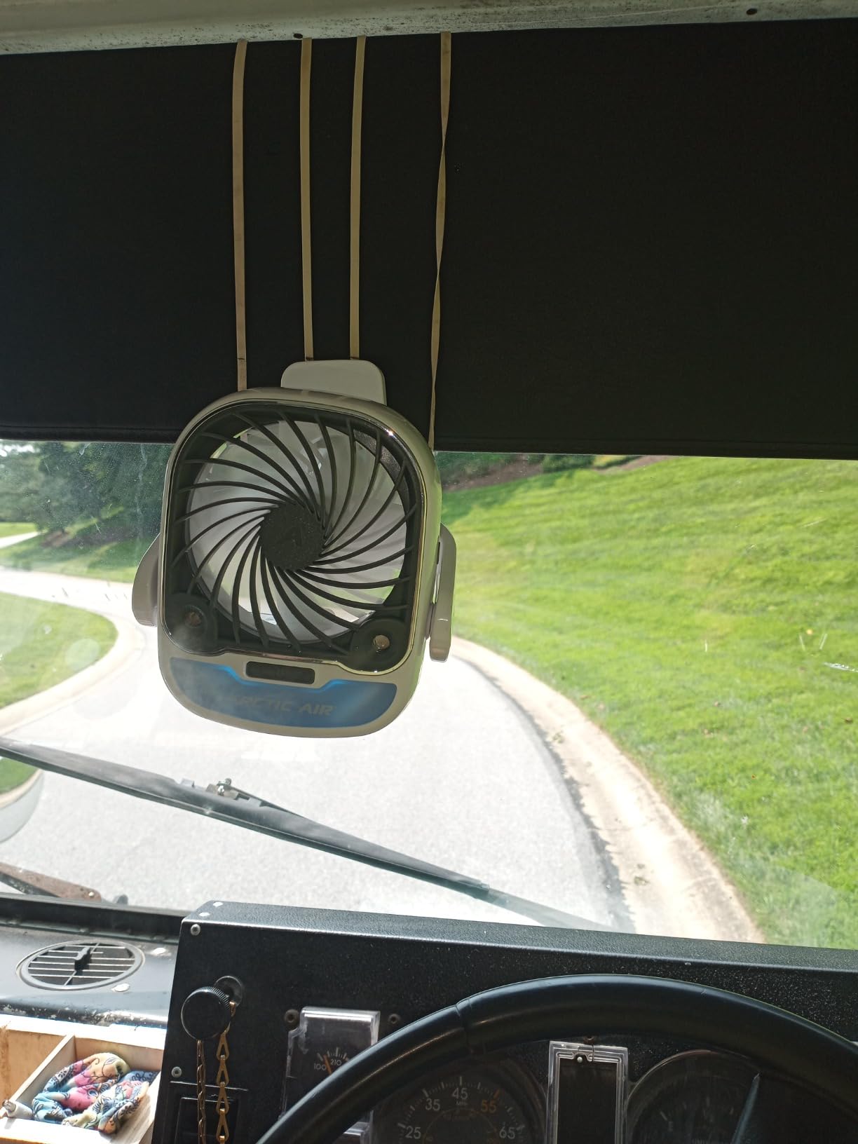 Arctic Air Grip Go Evaporative Cooler, Cordless & Portable Fan with 3 Speeds, Universal Clamp 360 Degrees Head Swivel, USB Charging, 5-Hour Battery, Personal for Home, Office, Car More - Customer Photo 1