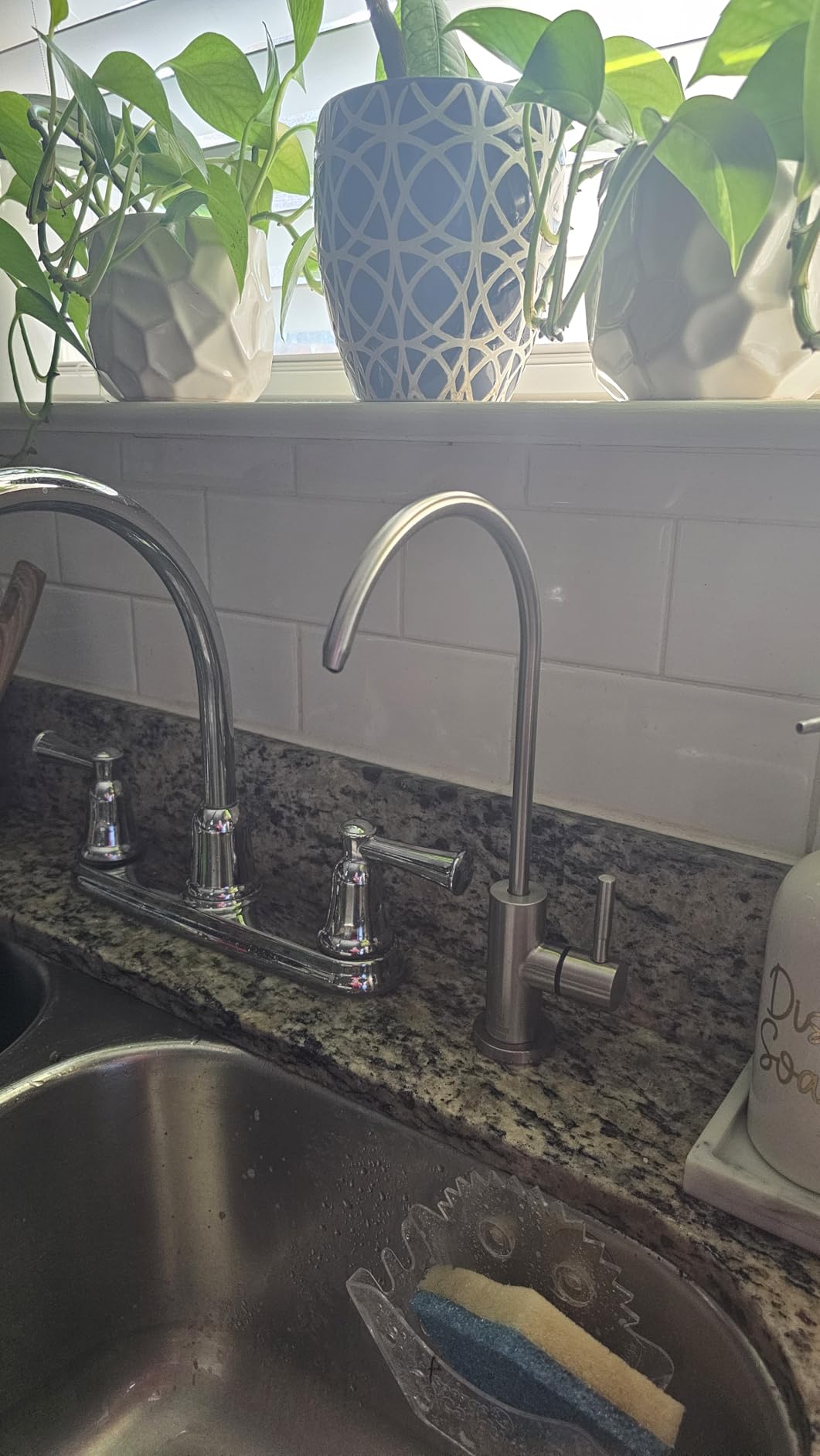 WEWE Matte Black Touchless Kitchen Faucet with Pull Down Sprayer - Motion Sensor Black Kitchen Faucet Spring Single Handle Kitchen Faucets, Stainless Steel Faucet for Kitchen Sink - Customer Photo 2