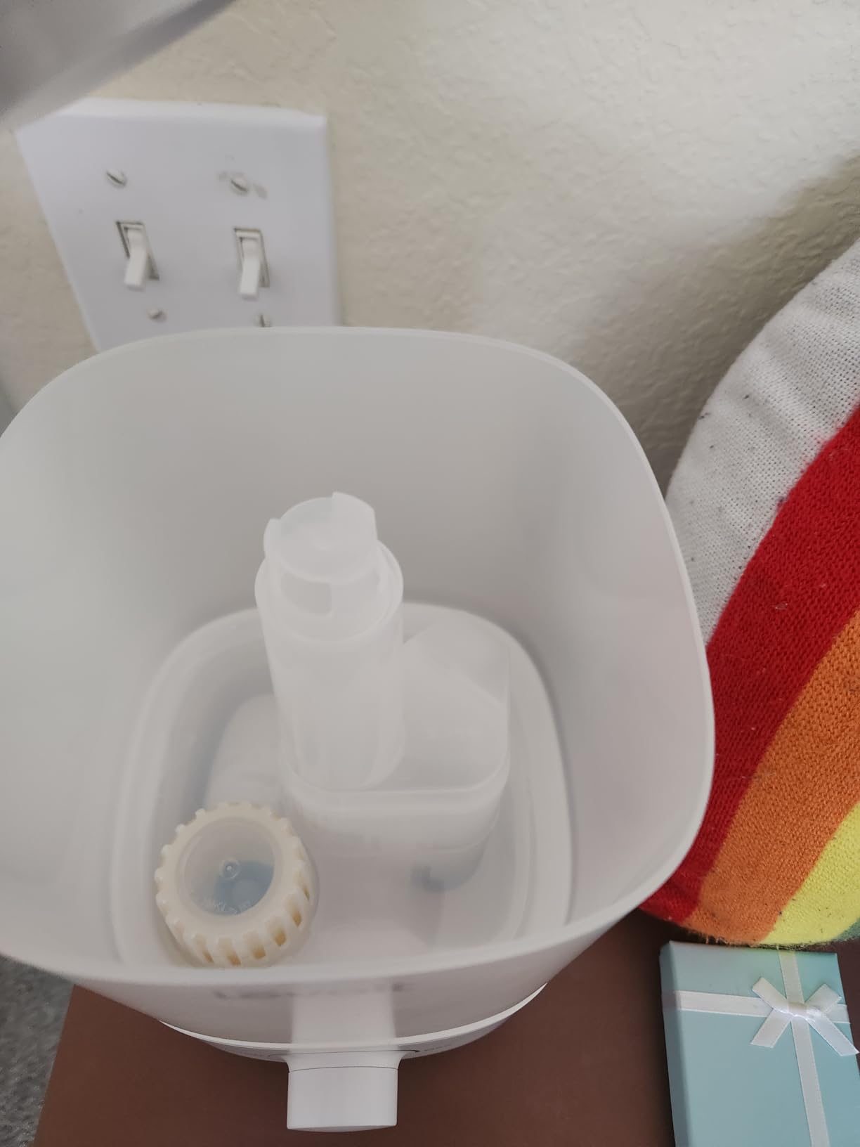 LEVOIT Top Fill Humidifiers for Bedroom, 2.5L Tank for Large Room, Easy to Fill & Clean, 28dB Quiet Cool Mist Air Humidifier for Home Baby Nursery & Plants, Auto Shut-off and BPA-Free for Safety, 25H - Customer Photo 2