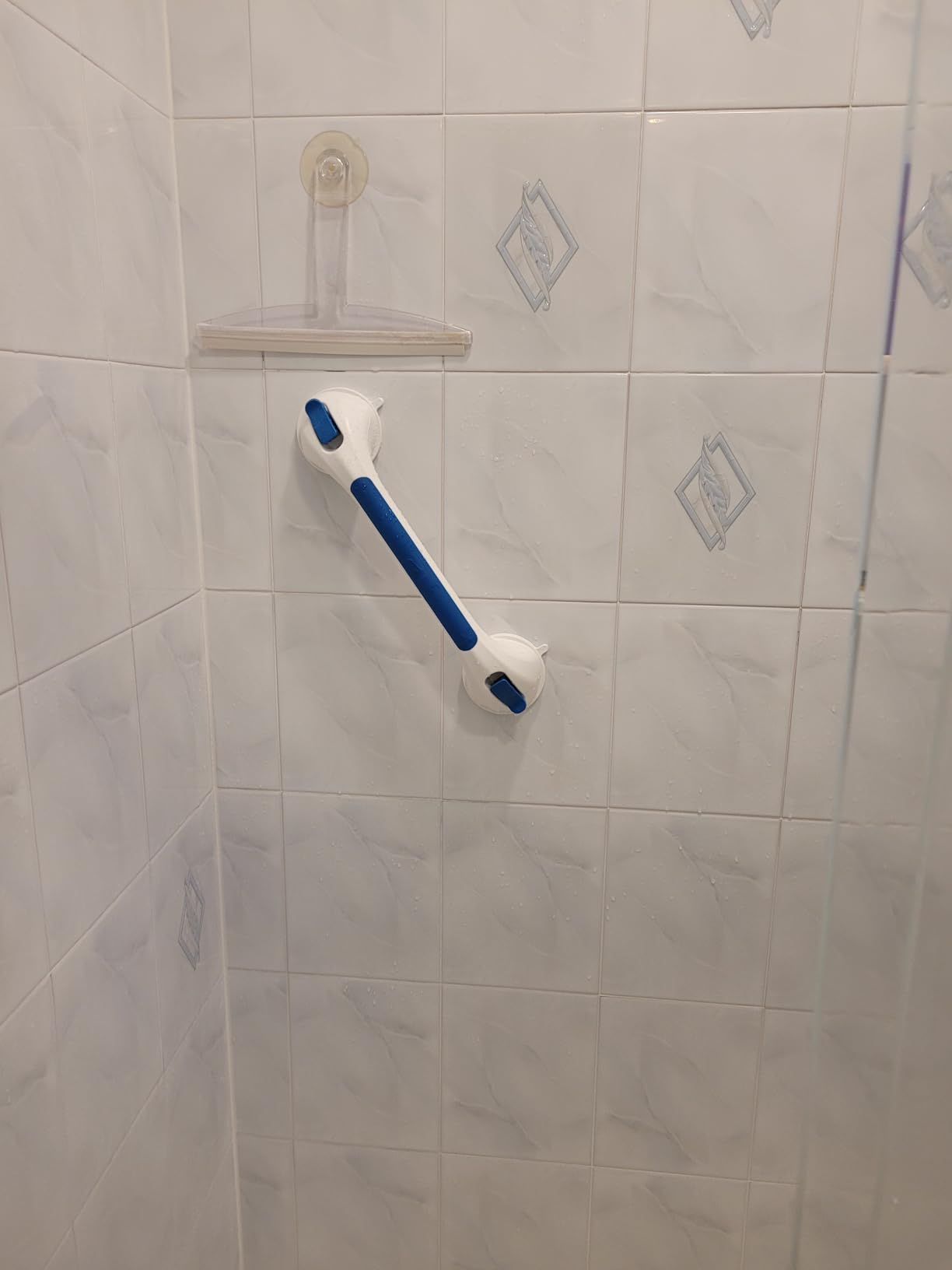 TAILI Grab Bars for Bathtubs and Showers 2 Pack Suction Grab Bar, Heavy Duty Shower Handle Removable Bath Handrails for Seniors and Elderly, Bathroom Safety Grip No Drilling Waterproof,Grey - Customer Photo 2