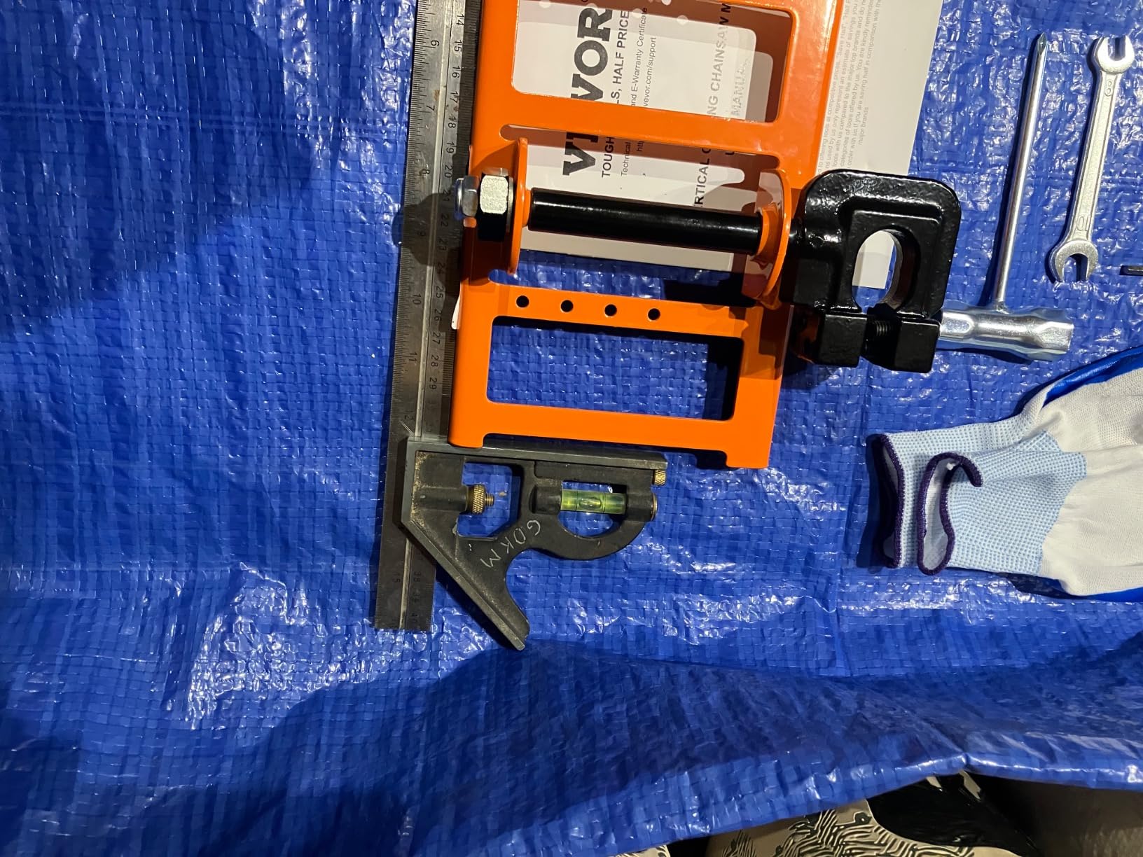 VEVOR Chainsaw Mill, Vertical Lumber Cutting Guide with 2