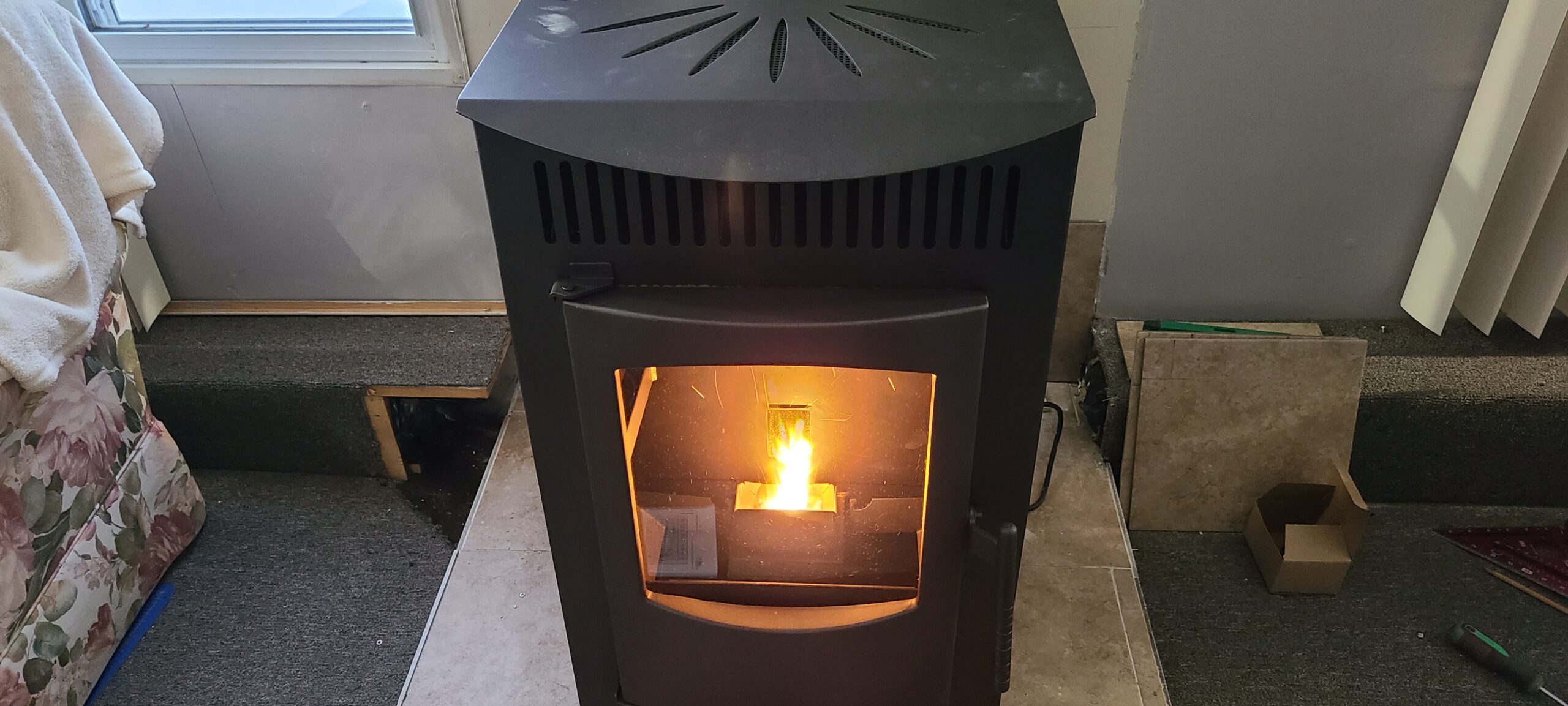 Castle 41278 Serenity Pellet Stove, 1,500 square ft. Heating Capability, Smart Controller Features Manual, Weekly, Thermostat and Eco Operating Modes, 40lb Hopper Capacity, Easy Clean Design, Black - Customer Photo 1