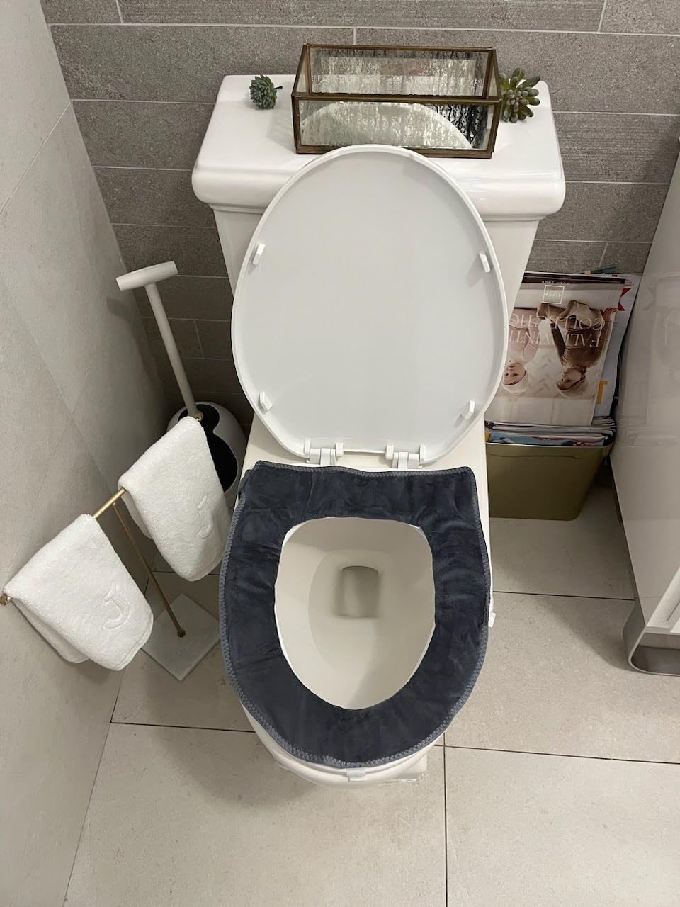 Hudson Comfort Heated Toilet Seat Cover – USB Powered Toilet Seat Warmer – Adjustable Temperature Levels Toilet Seat Cover with Soft Plush Fabric – Hand Wash and Easy Installation (Round) - Customer Photo 2