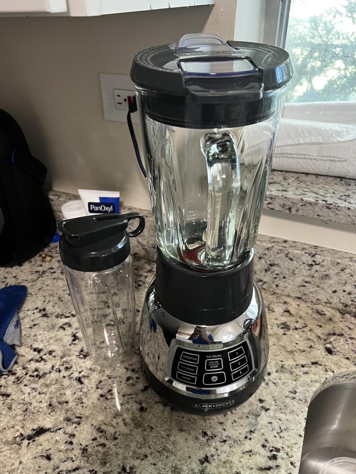 BLACK+DECKER BL1400DG-P Quiet Stainless Steel Blender with Cyclone Glass Cup - Customer Photo 1
