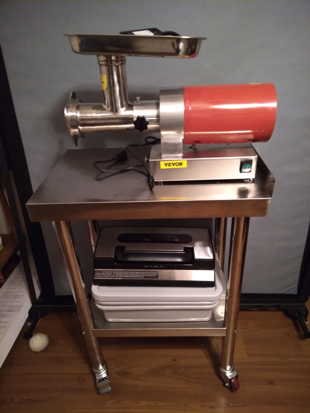 VEVOR Electric Meat Grinder, 992 Lb/H Capacity, 1100W (4600W MAX) Industrial Meat Mincer w/ 2 Blade, 3 Grinding Plates, Sausage Maker & Kubbe Kit Carbon Steel Commercial Meat Grinder, ETL Listed - Customer Photo 1