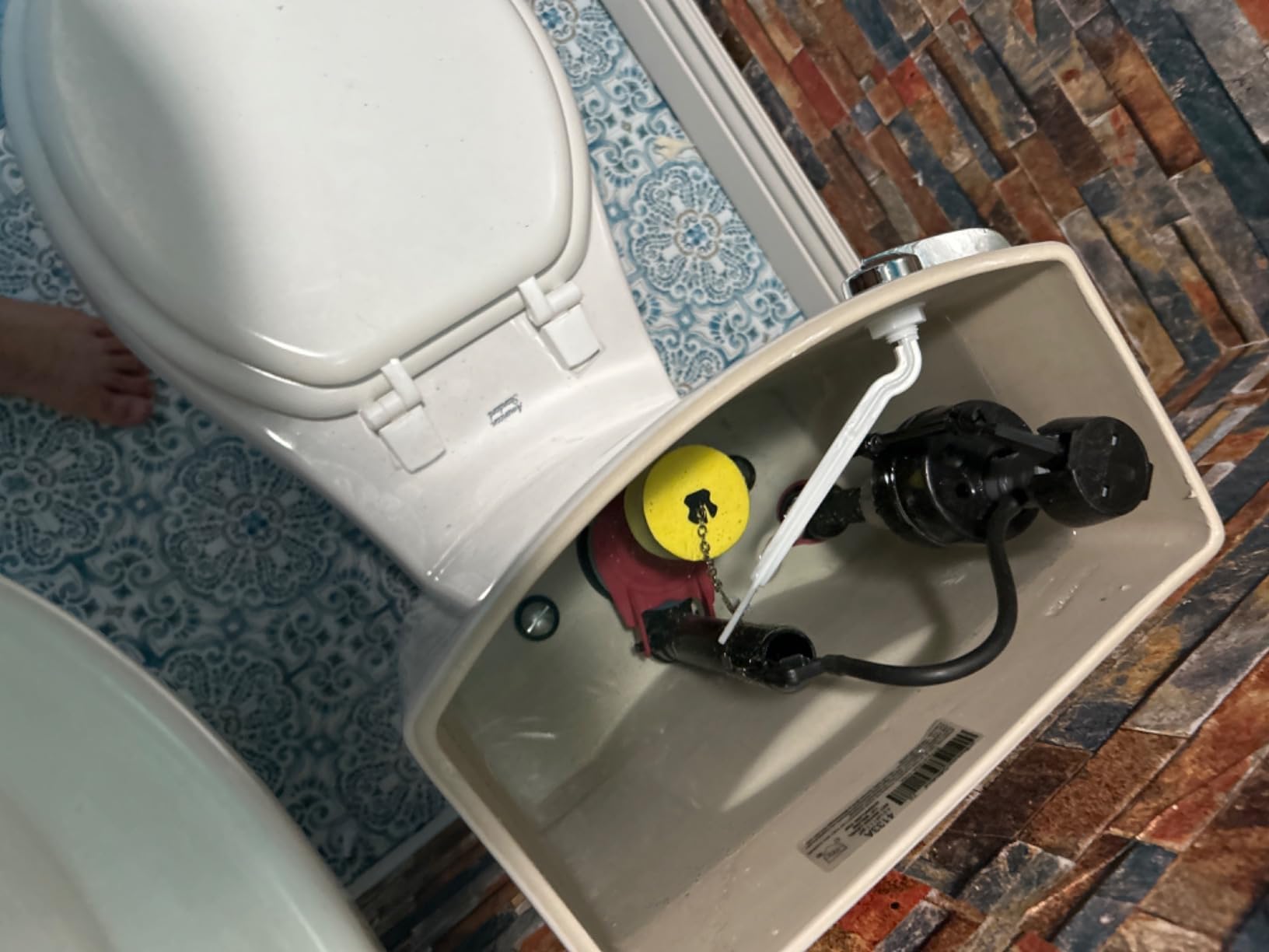 American Standard 606AA001.020 H2Optimum Two-Piece Toilet with Toilet Seat and Wax Ring, Elongated Front, Chair Height, White, 1.1 gpf - Customer Photo 1