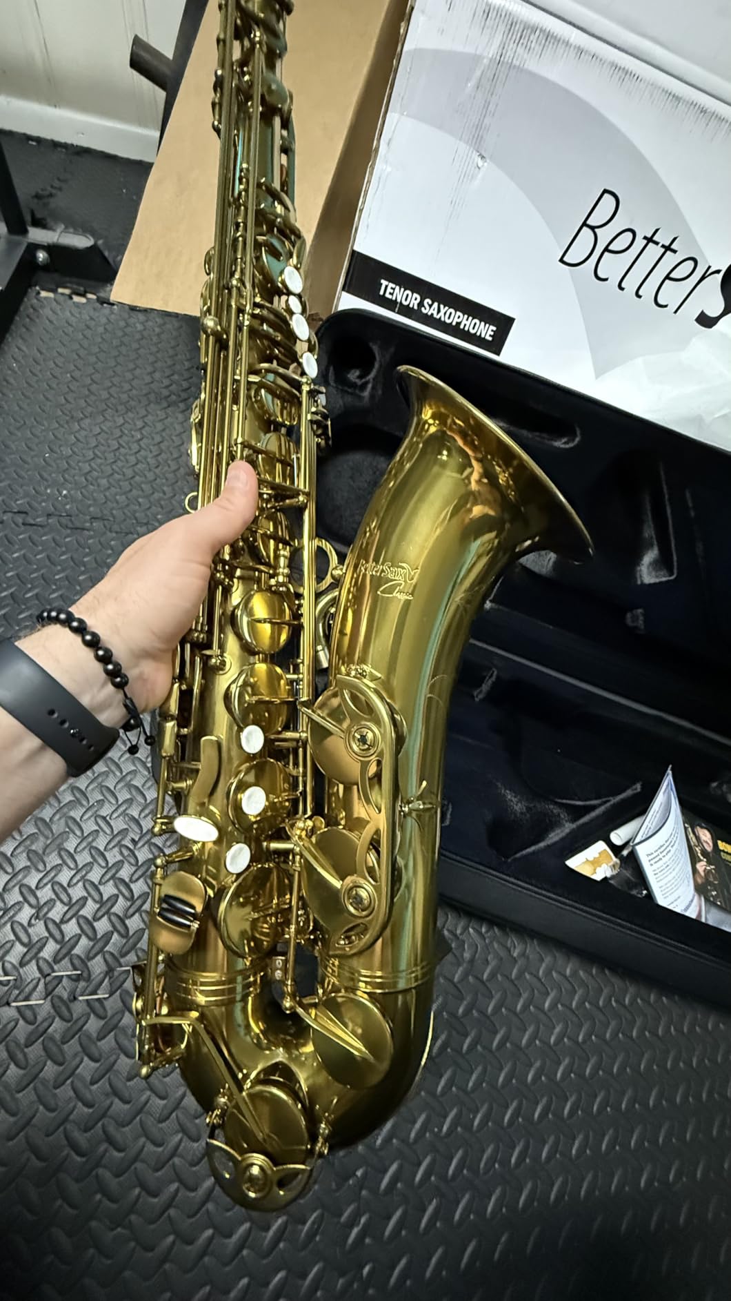 BetterSax Classic Tenor Saxophone - Professional-Grade Instrument with Dark Gold Lacquer Finish - Complete Kit for Beginners and Pros - Includes Mouthpiece, Neckstrap, and Durable Case - Customer Photo 1