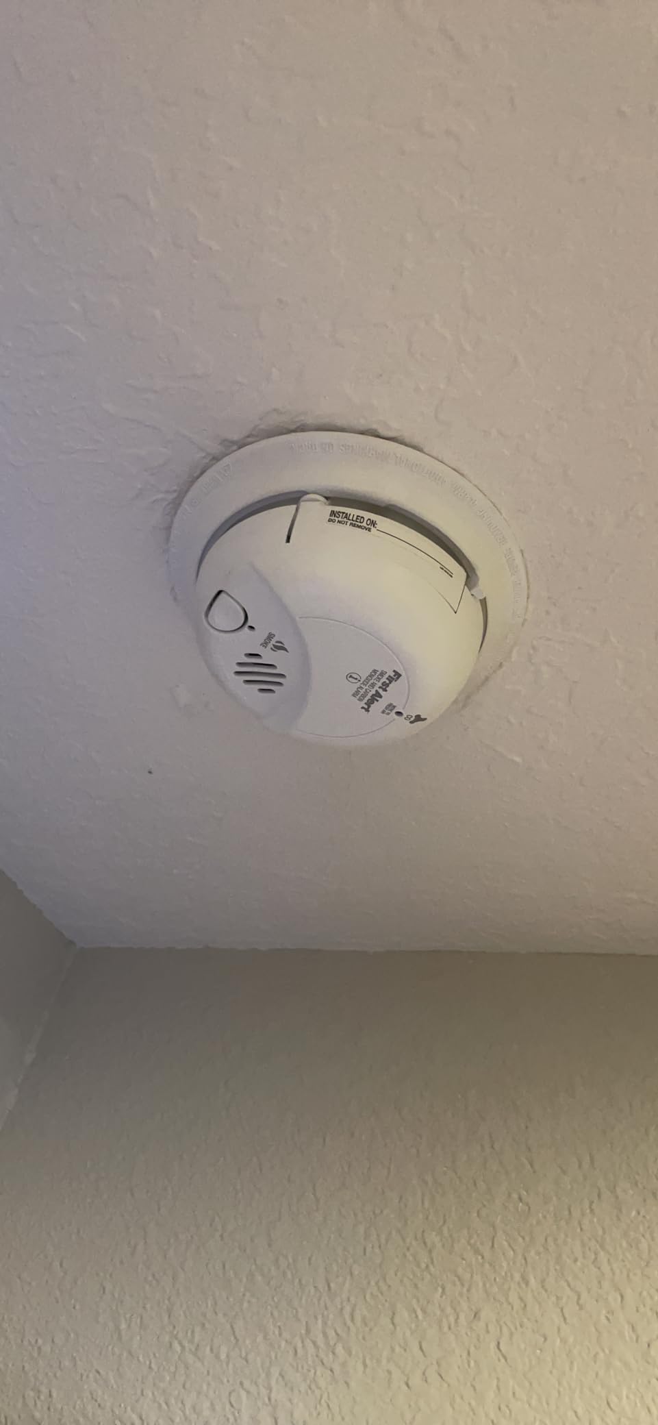 First Alert Combination Smoke & Carbon Monoxide Alarm, Interconnect Hardwire Detector with Battery Backup, SMICO100-AC, 1-Pack - Customer Photo 1