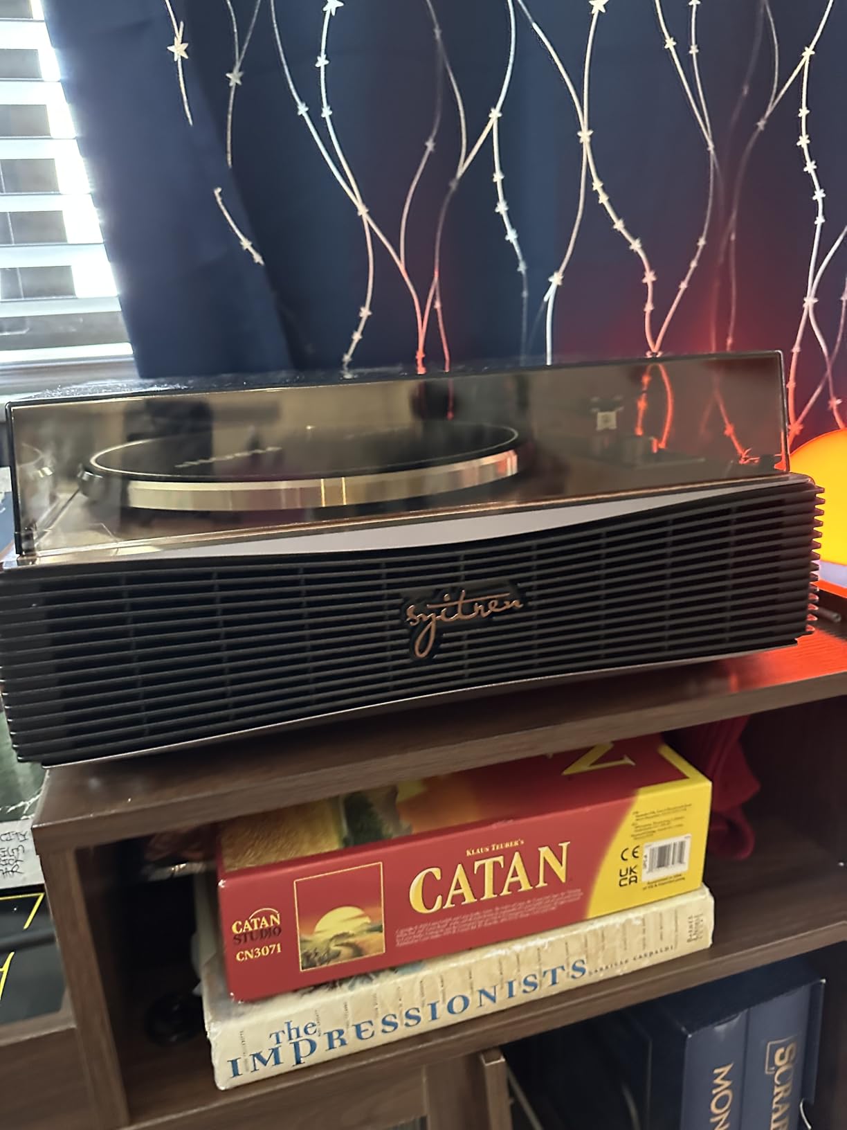Syitren Paron Vinyl Record Player, Bluetooth Turntable, Built-in Speaker | Adjustable Counterweight, Vintage Phonograph Style, Design Award, Home Decor, AT3600L Stylus, Three-point Suspension System customer photo 1