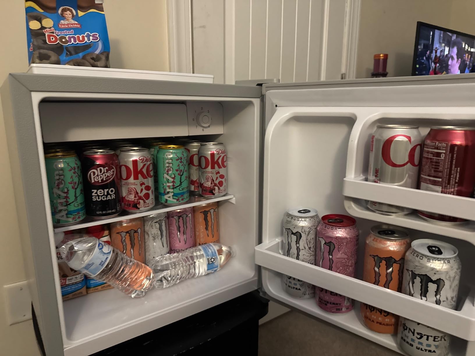 Antarctic Star Compact Refrigerator Mini Fridge with Freezer, Single Reversible Door, Dorm Fridge, Wire Shelf, Defrost Button, for Bedroom, Office, kitchen, 1.7 Cu. Ft, Black Customer Review Antarctic Star Compact Refrigerator Mini Fridge with Freezer, Single Reversible Door, Dorm Fridge, Wire Shelf, Defrost Button, for Bedroom, Office, kitchen, 1.7 Cu. Ft, Black - Customer Photo 1