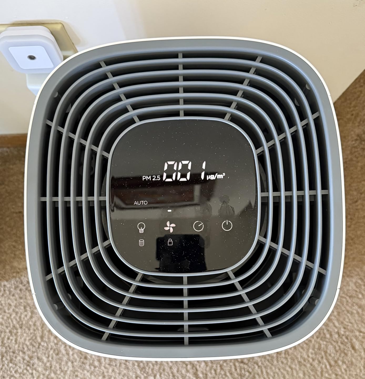Clorox Air Purifiers for Home, True HEPA Filter, XL Rooms up to 2,220 sq ft, Removes 99.9% of Mold, Viruses, Wildfire Smoke, Allergens, Pet Allergies, Dust, AUTO Mode, UV-C Lightbulb, Whisper Quiet - Customer Photo 2