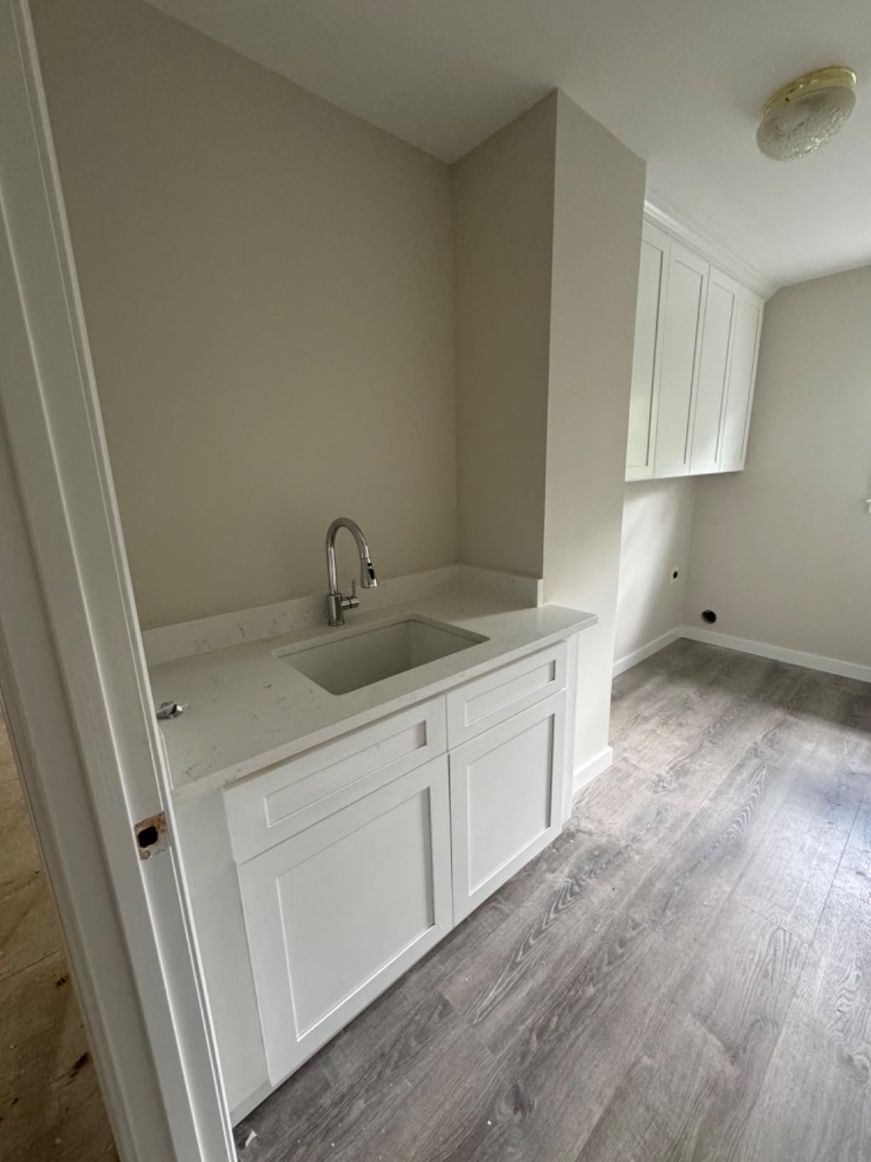 Undermount Kitchen Sink White 27 x 19 Inch,10