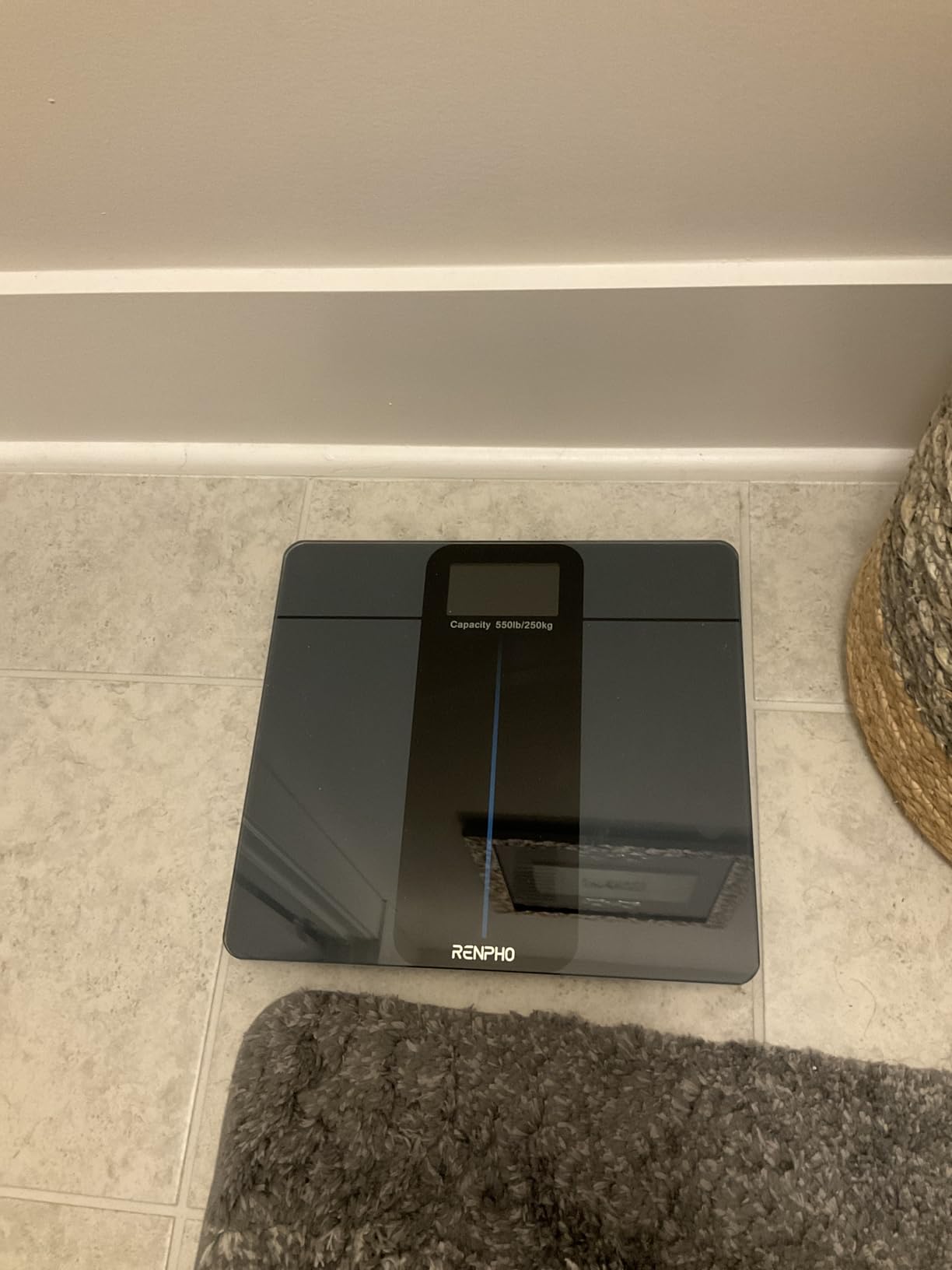 RENPHO 550lb Scale for Body Weight, Digital Bathroom Scale with Large LED Display, Big Platform Weighing Machine with Extra-High Capacity, Most Accurate to 0.05lb, 13x11.8in, Core 1L - Customer Photo 1