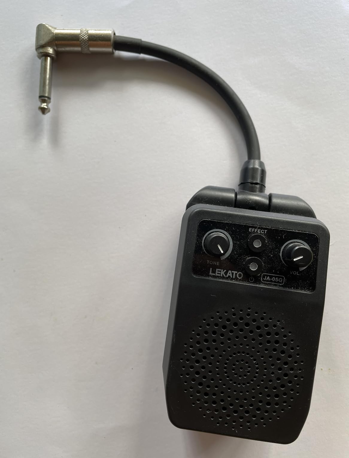 LEKATO Mini Electric Guitar Amp 5W, Portable Guitar Amp Bluetooth with Built-in 4 Effects, Clean Distortion Overdrive Reverb, Rechargeable Small Amplifier for Practice, Black (JA-05G) - Customer Photo 1