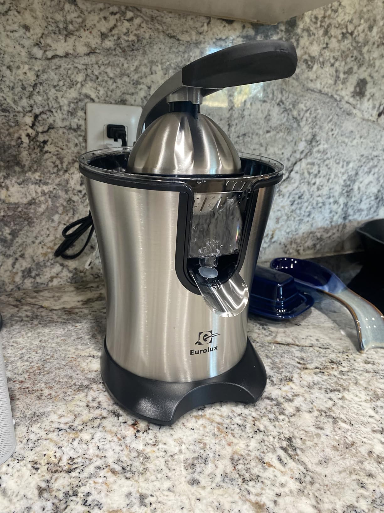 Eurolux Electric Citrus Juicer Power Pro - With 300 Watts of Power, This is The Most Powerful Juicer, for an Easy Smooth Juicing Experience | with Its New Updated Design - Customer Photo 1