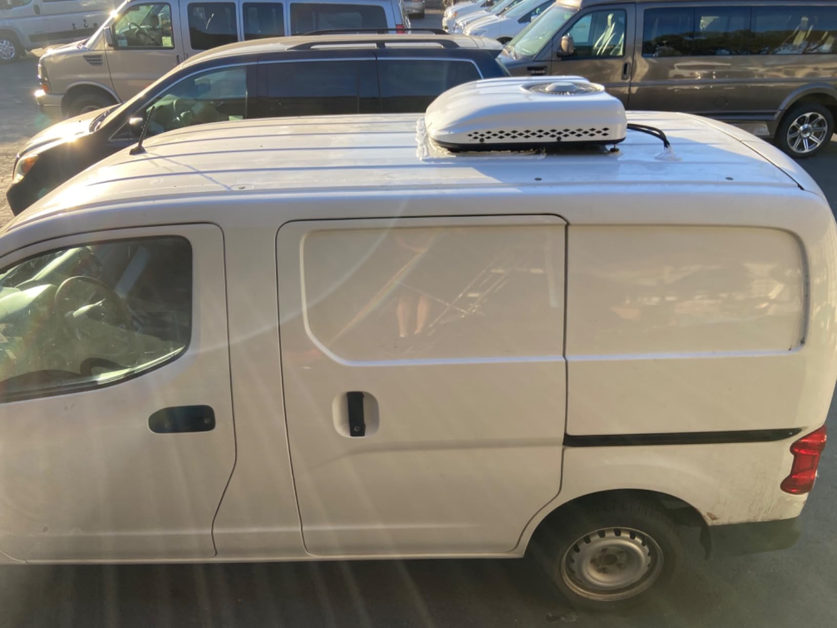 12v rv rooftop dc air conditioner 8000BTU 12 volt ultra-thin Electric Parking air conditioner 12 V A/C unit Fit for Motorhome Camper van truck excavator off-road vehicle SUV Bus New energy - Customer Photo 1